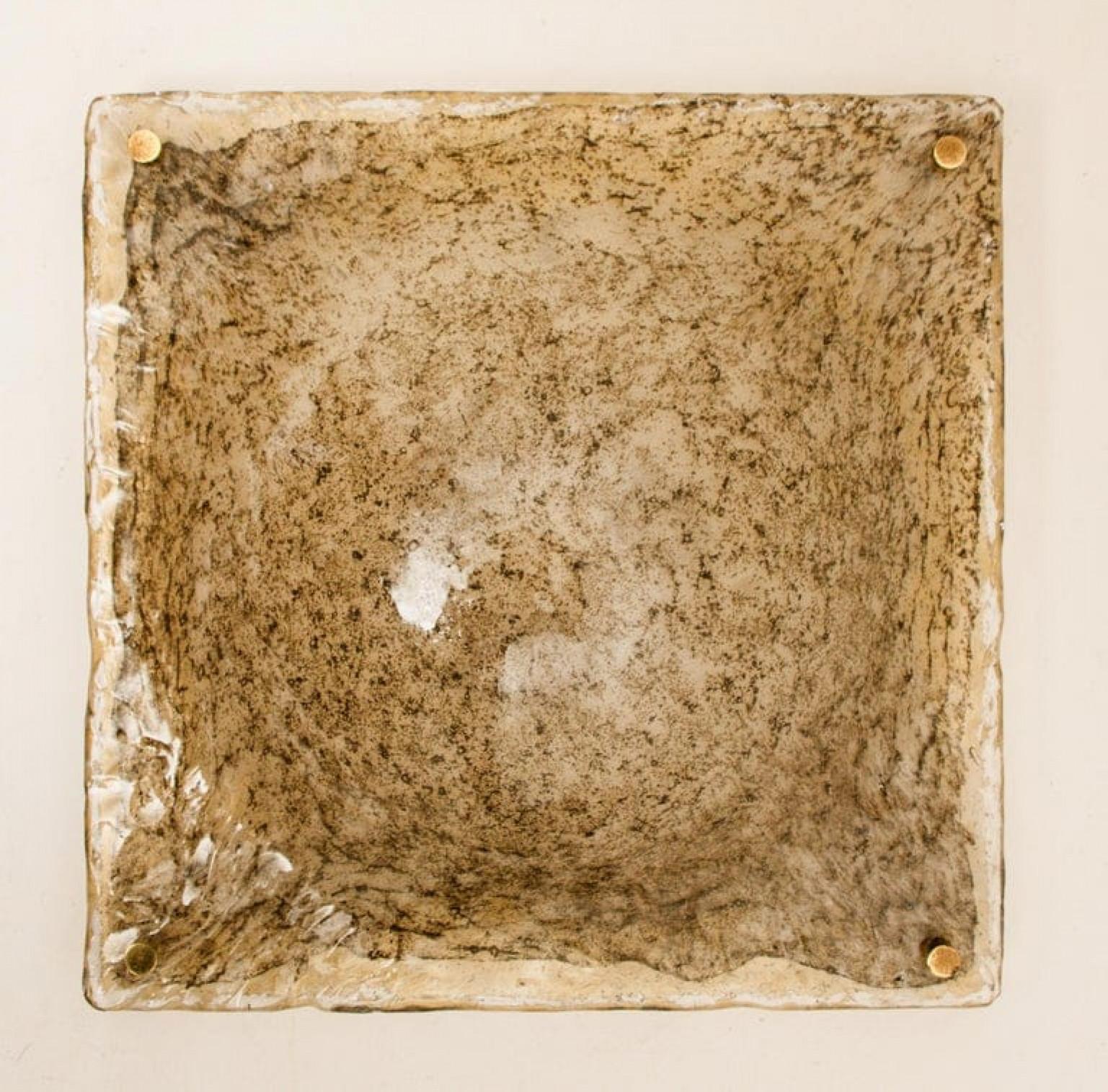 1 des 2 montures carrées encastrées en laiton et verre fumé, 1970 en vente 1