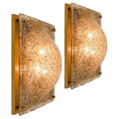 1 der 2 quadratischen Wandleuchten aus gewölbtem Muranoglas, Rauchglas und Messing, Einbaubeleuchtung