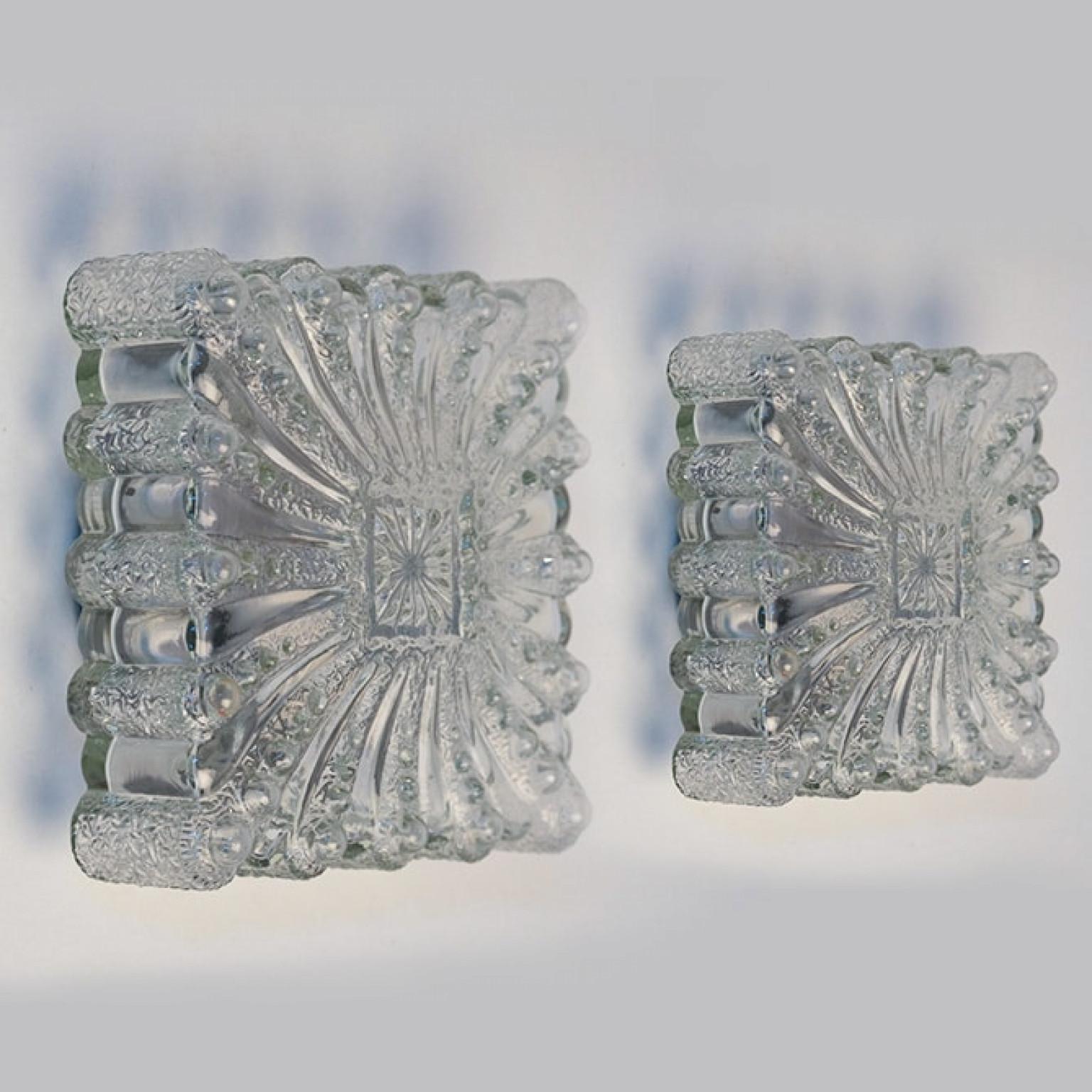 1 des 2 plafonniers carrés en verre d'Helena Tynell, 1970 en vente 2
