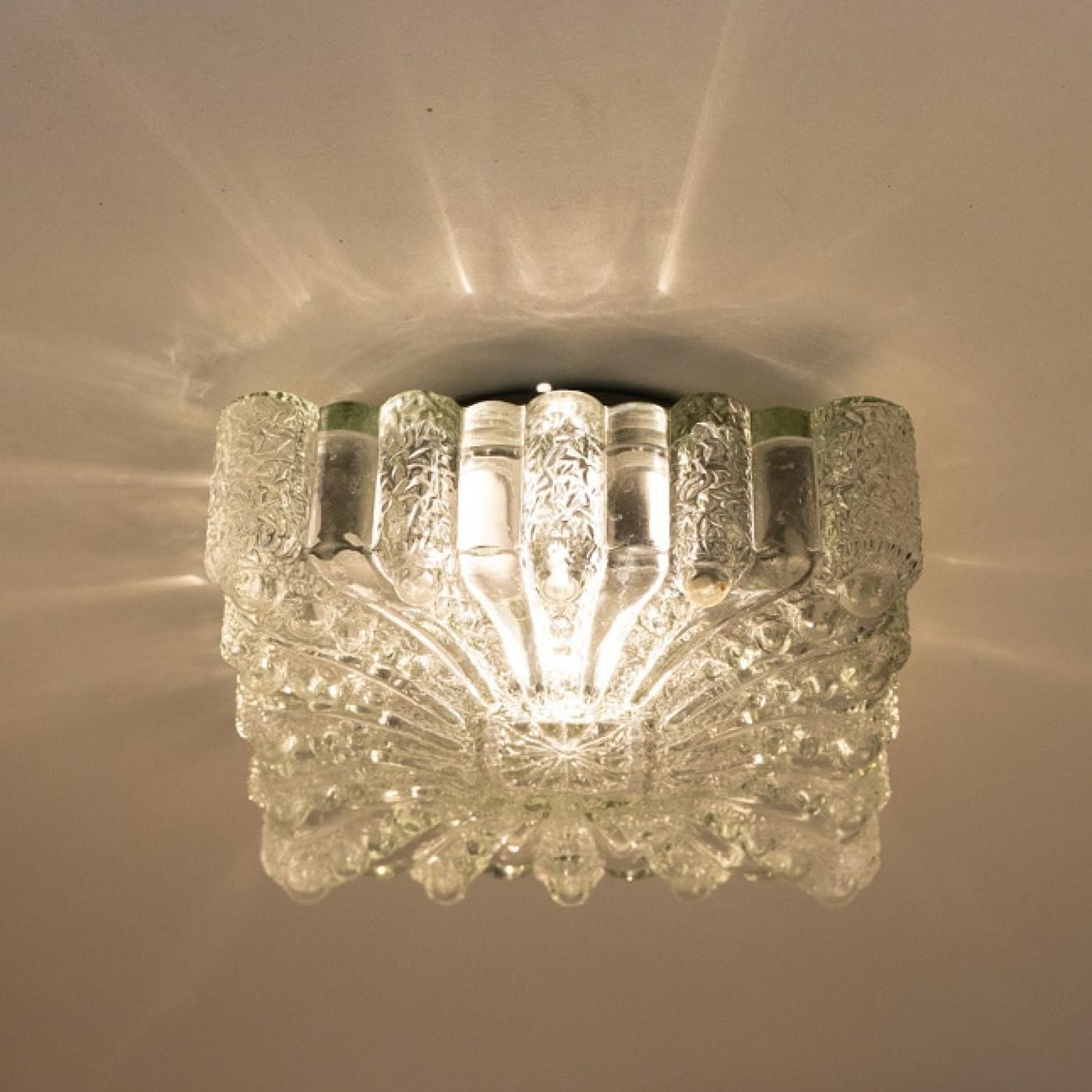 1 des 2 plafonniers carrés en verre d'Helena Tynell, 1970 Bon état - En vente à Rijssen, NL