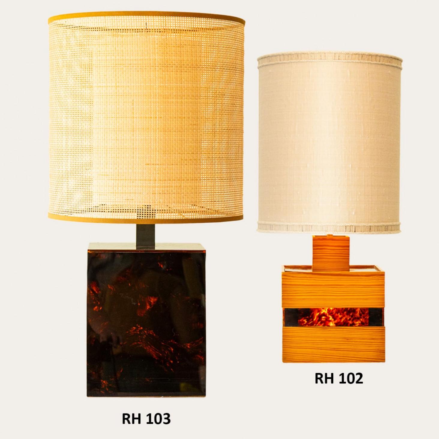 1 of the 2 Square Wood and Tortoise Glass Table Lamps, Lampshades by R. Houben en vente 7