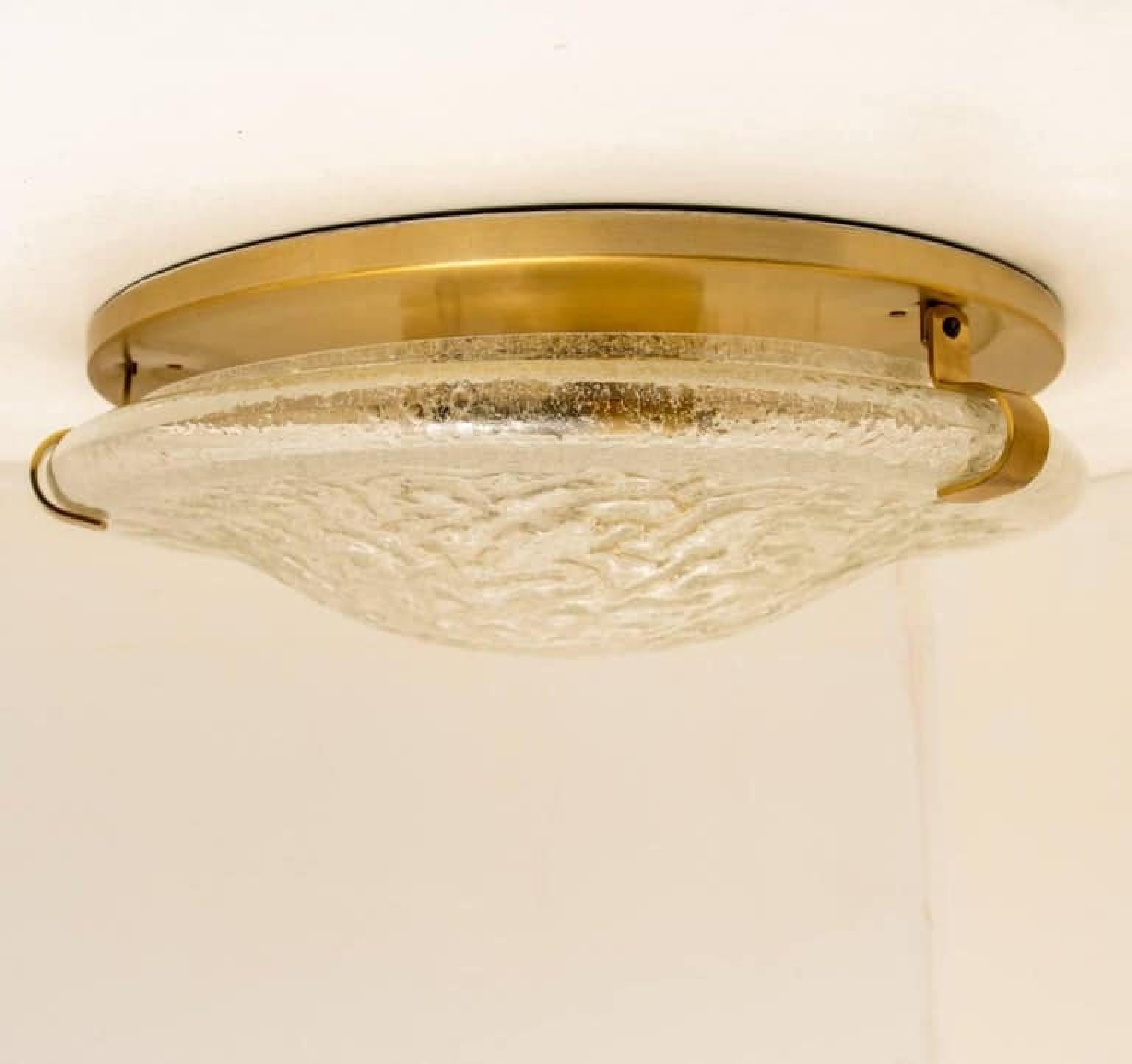 1 des 2 appliques en verre soufflé épais, 1960 Bon état - En vente à Rijssen, NL