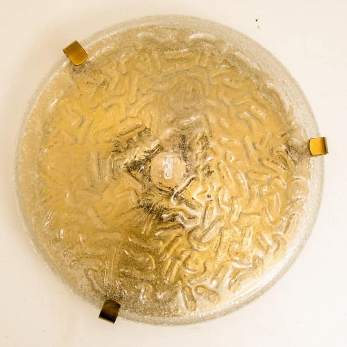 20ième siècle 1 des 2 appliques en verre soufflé épais, 1960 en vente