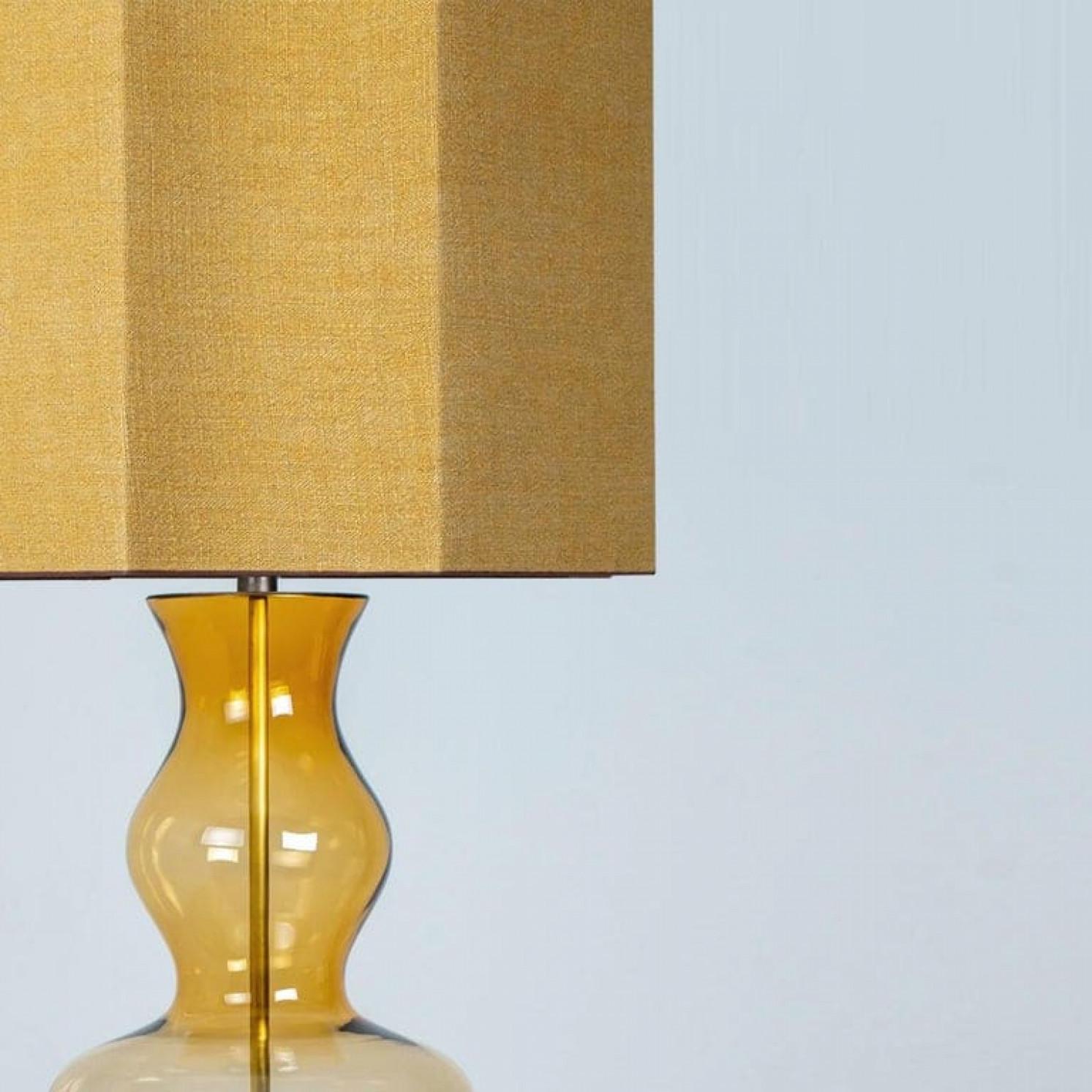 Autre 1 of the 2 XL Glass Shaped Table Lamp with Custom Made Silk Lamp R Houben en vente