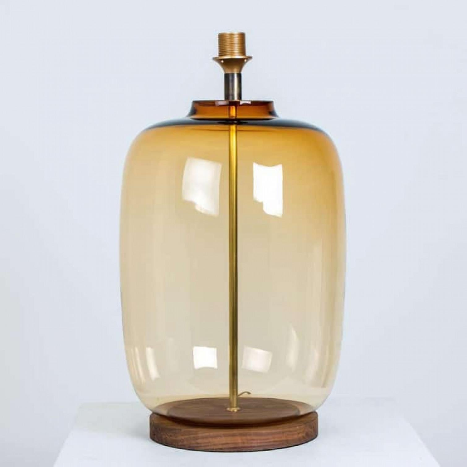 1 of the 2 XL Shaped Table Lamp with Custom Made Silk Lamp R Houben (Handgefertigt) im Angebot