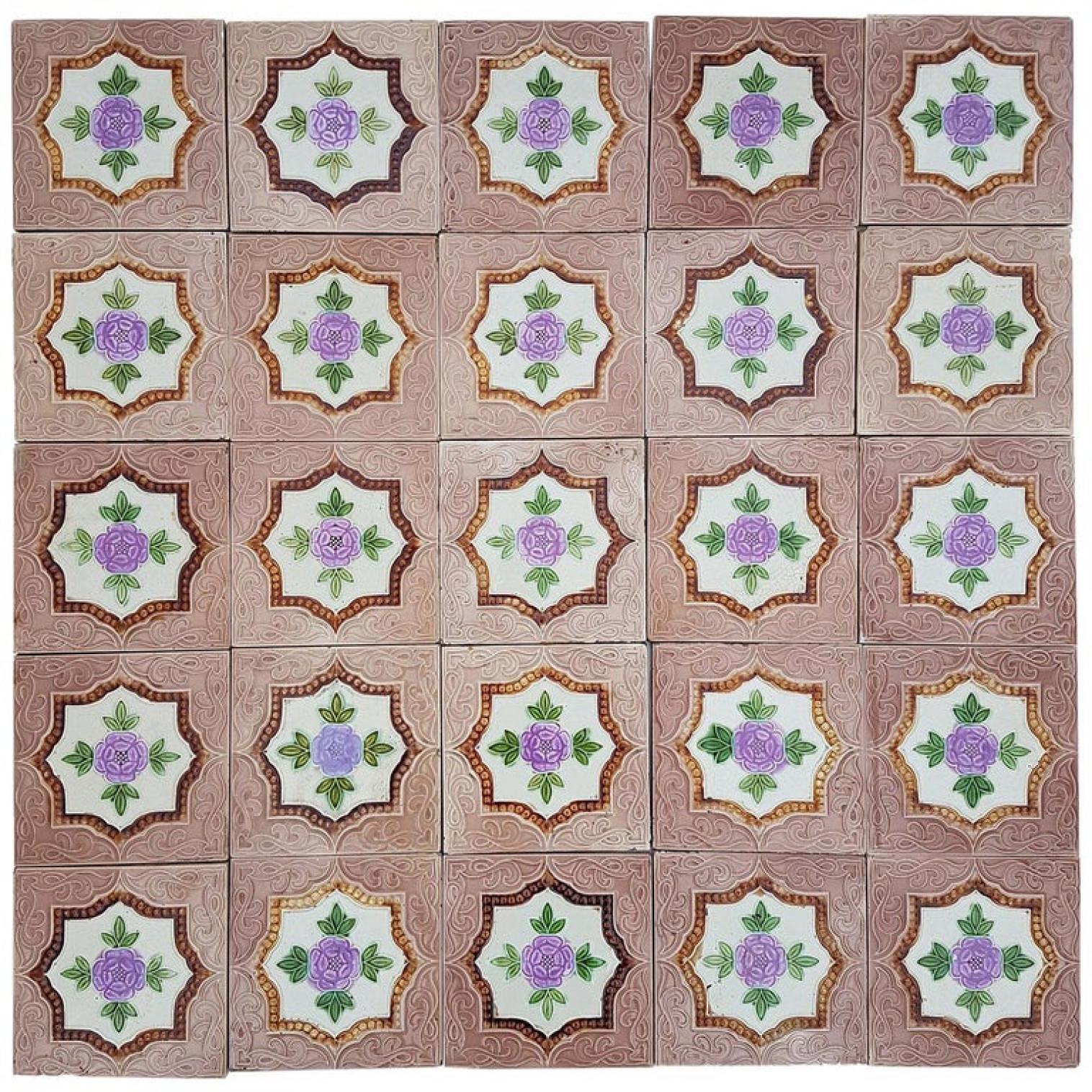 Smaltato 1 delle 25 autentiche piastrelle in rilievo Art Deco smaltate, Belga, circa 1930 in vendita