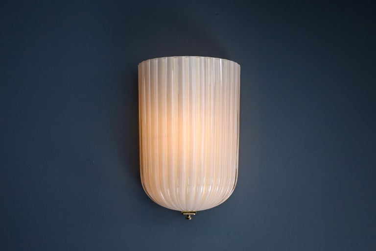 1 of the 12 Barovier & Toso Murano Glass Sconces with Brass, Italy 1980s For Sale 1