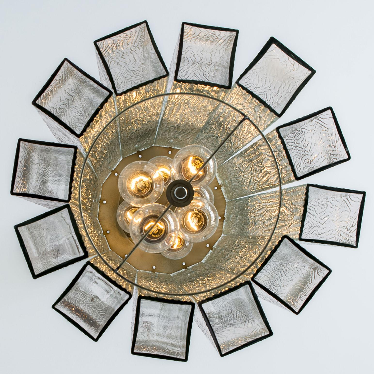 Mid-Century Modern 1 des 3 magnifiques lustres à 12 tubes en verre de Doria Leuchten, Allemagne, 1970 en vente