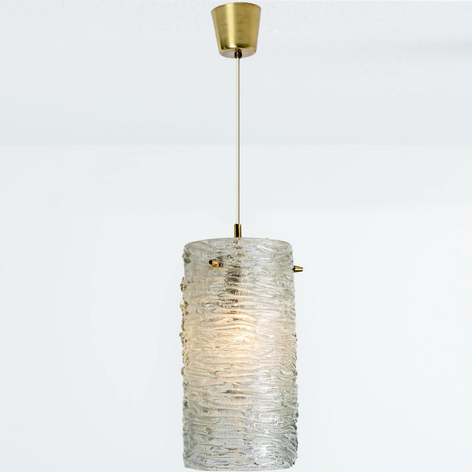 1 des 3 pendentifs en laiton et verre de cristal de Carl Fagerlund pour Orrefors, Swede en vente 4