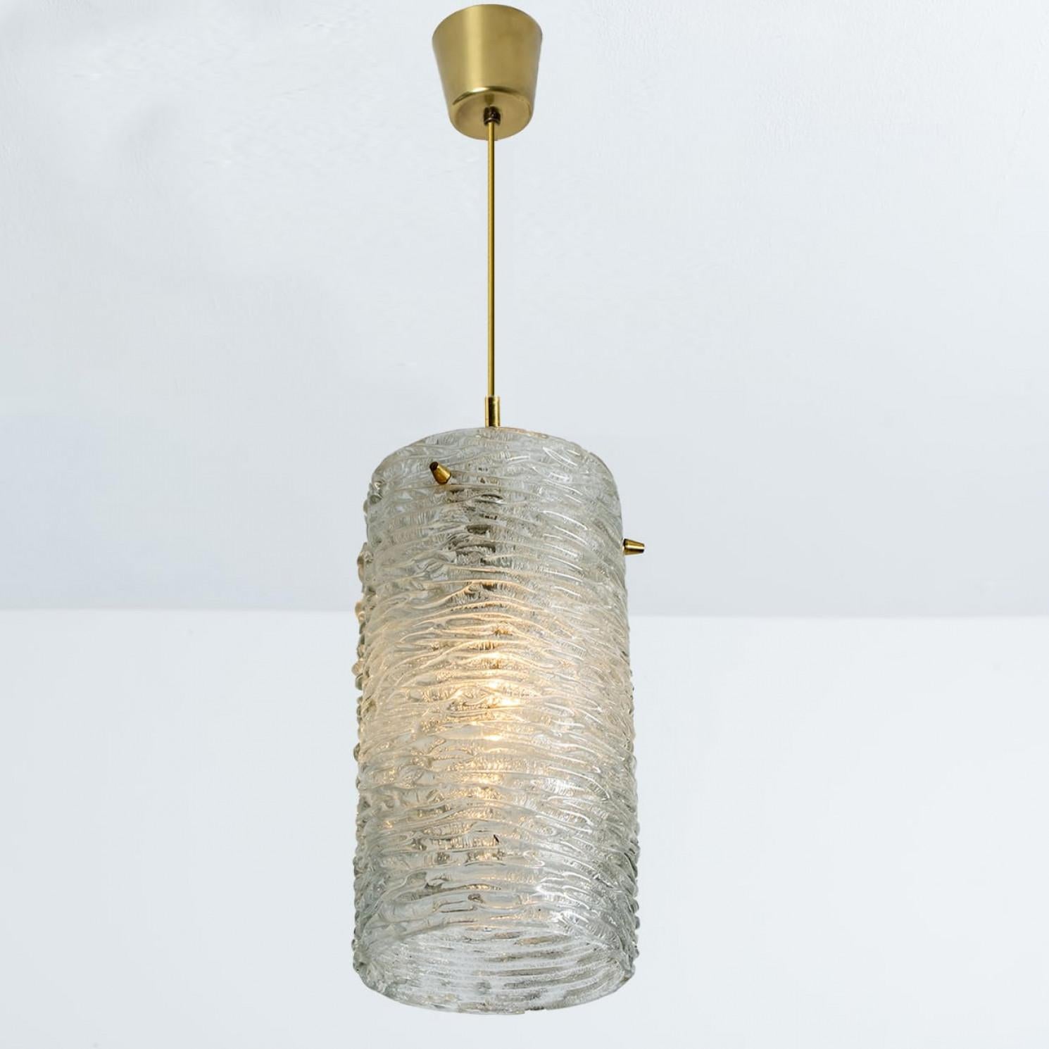 1 des 3 pendentifs en laiton et verre de cristal de Carl Fagerlund pour Orrefors, Swede en vente 5
