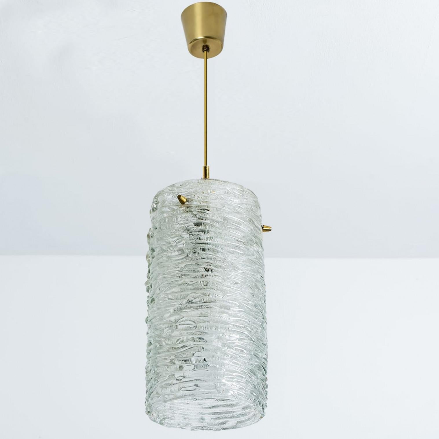 Milieu du XXe siècle 1 des 3 pendentifs en laiton et verre de cristal de Carl Fagerlund pour Orrefors, Swede en vente