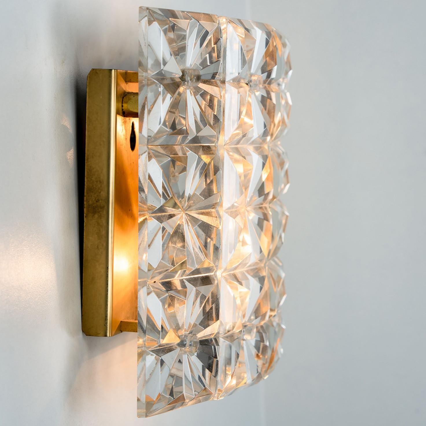 1 of the 3 Brass and Crystal Glass Wall Lights by Kinkeldey, 1970s For Sale 8