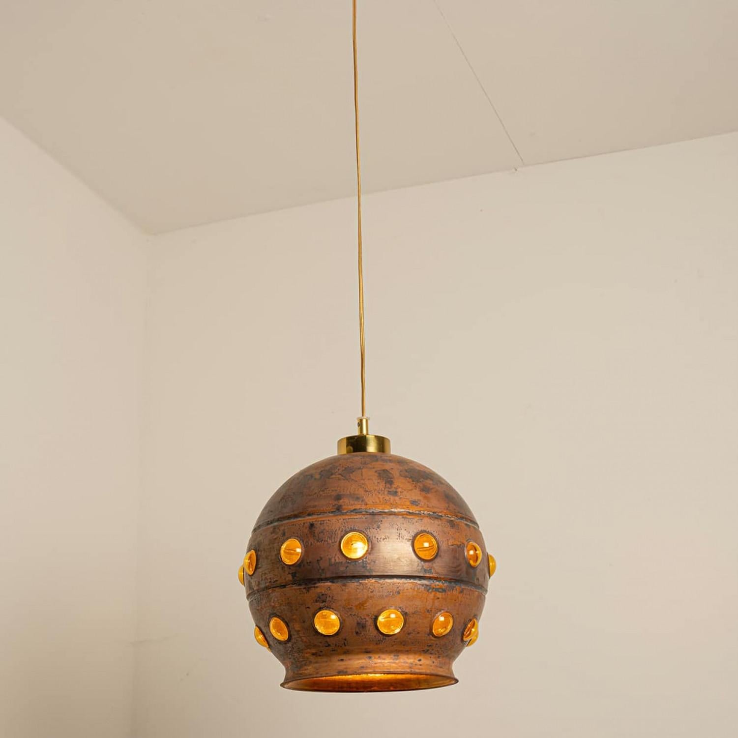 1 of the 3 Brutalist Copper Pendant Lamp in the style of Nanny Still, 1970 im Angebot 2
