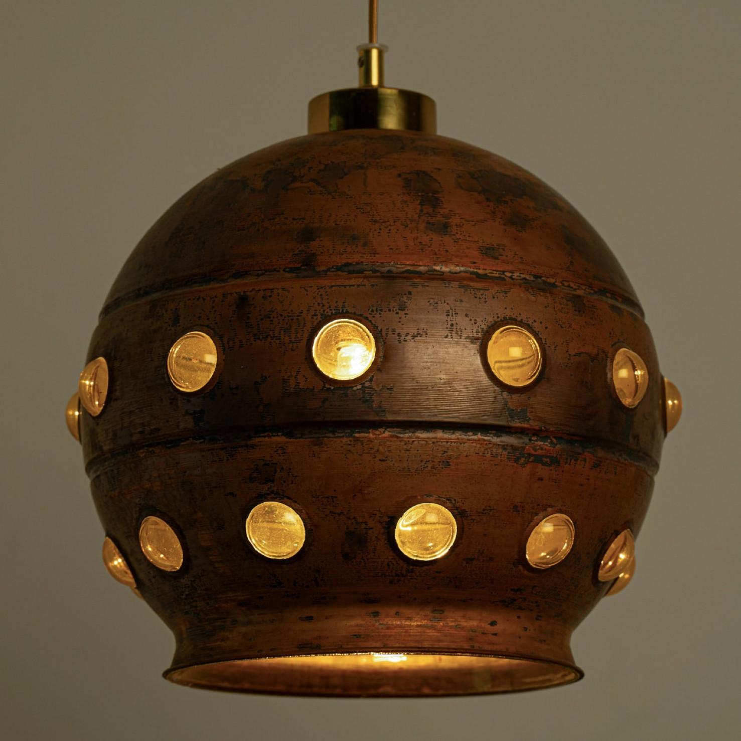 1 of the 3 Brutalist Copper Pendant Lamp in the style of Nanny Still, 1970 en vente 4