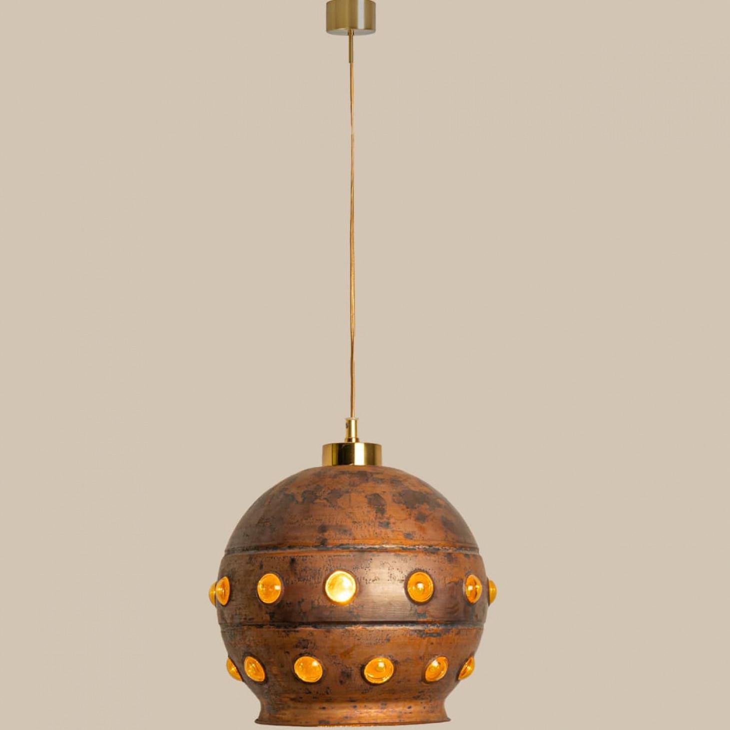 Mid-Century Modern 1 of the 3 Brutalist Copper Pendant Lamp in the style of Nanny Still, 1970 en vente