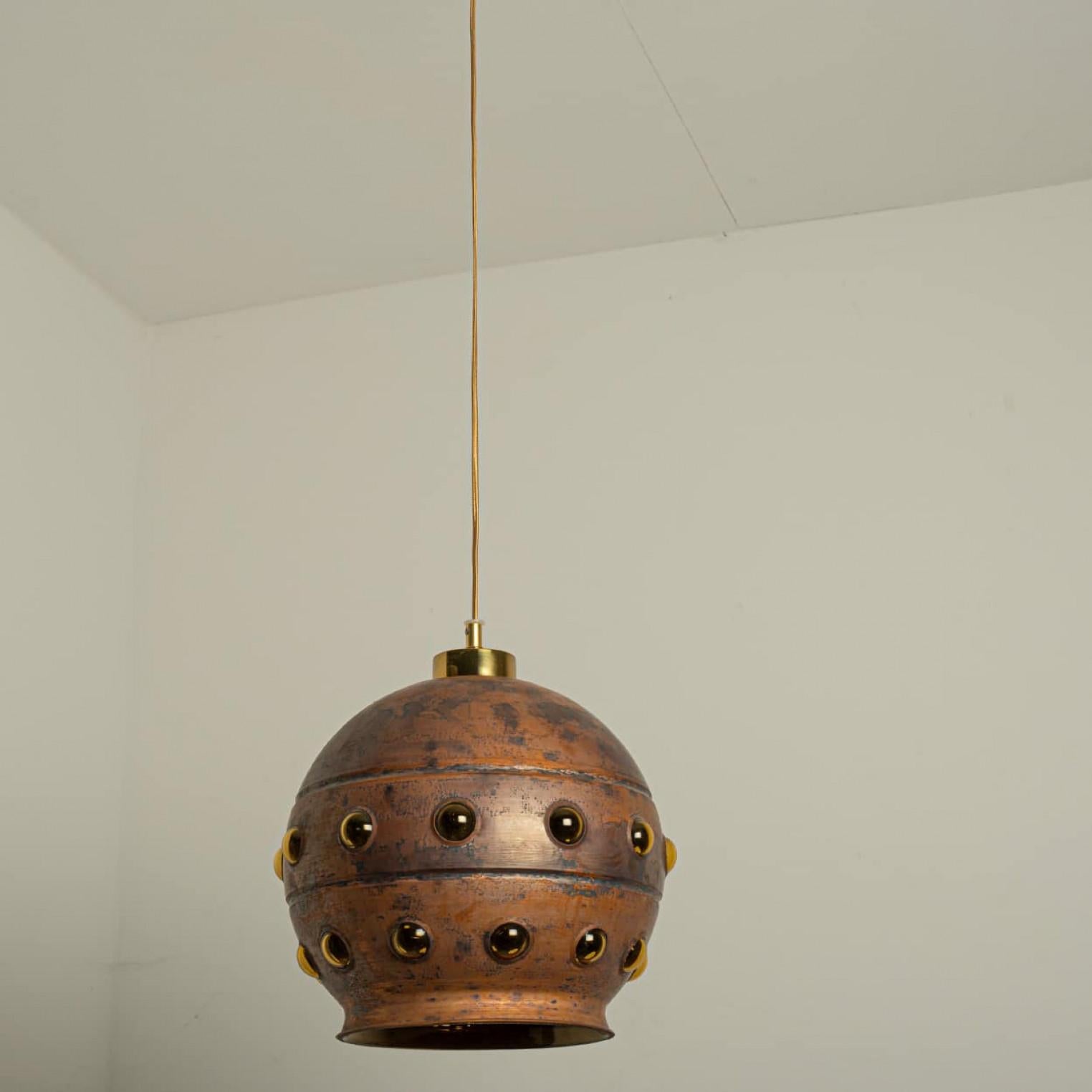 1 of the 3 Brutalist Copper Pendant Lamp in the style of Nanny Still, 1970 im Angebot 1