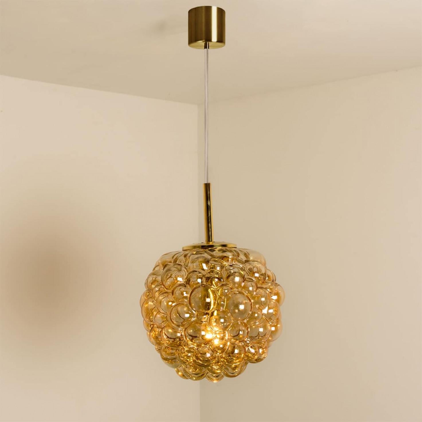 1 dei 3 ciondoli in vetro e ottone di Helena Tynell, Germania 1970 in vendita 2