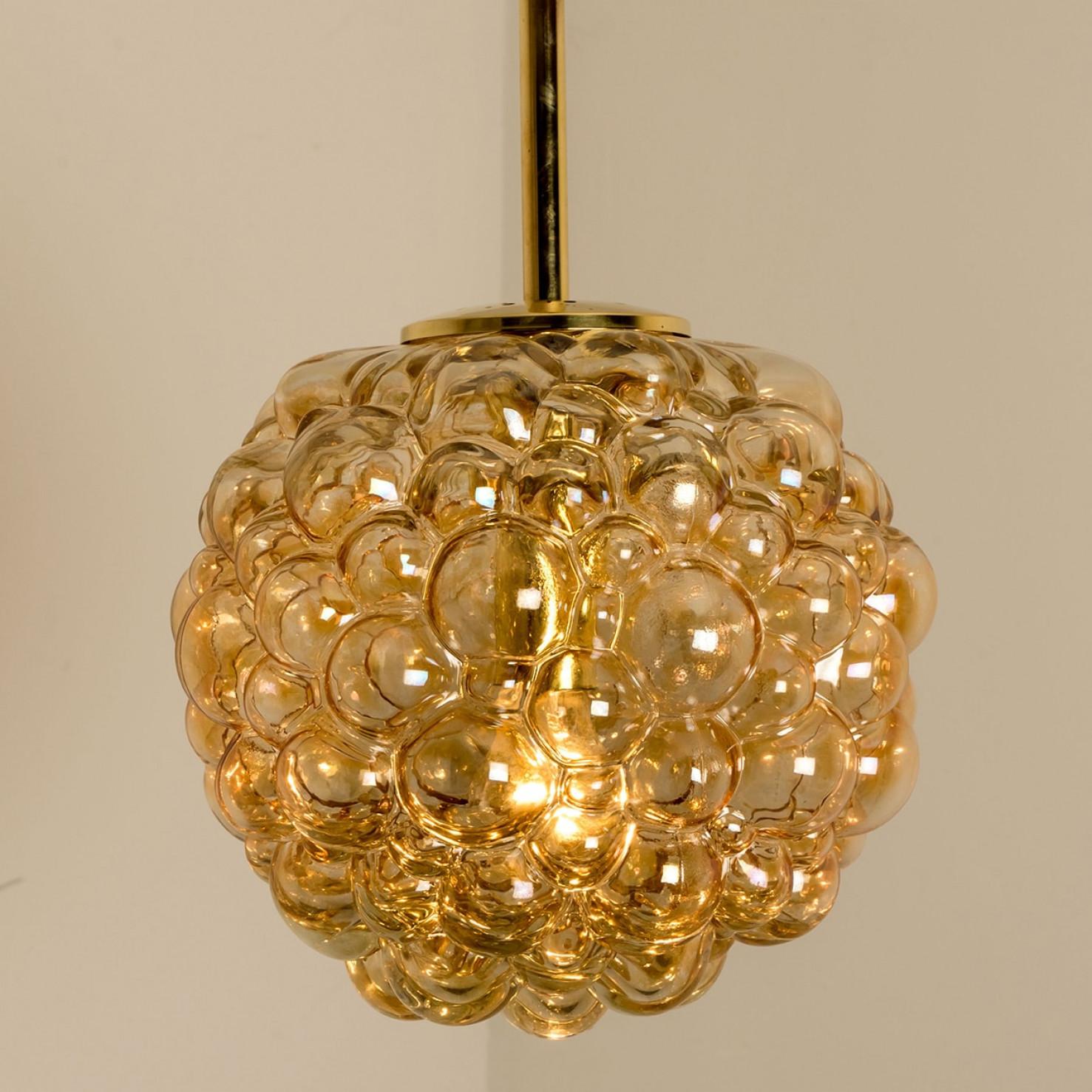 1 dei 3 ciondoli in vetro e ottone di Helena Tynell, Germania 1970 in vendita 3