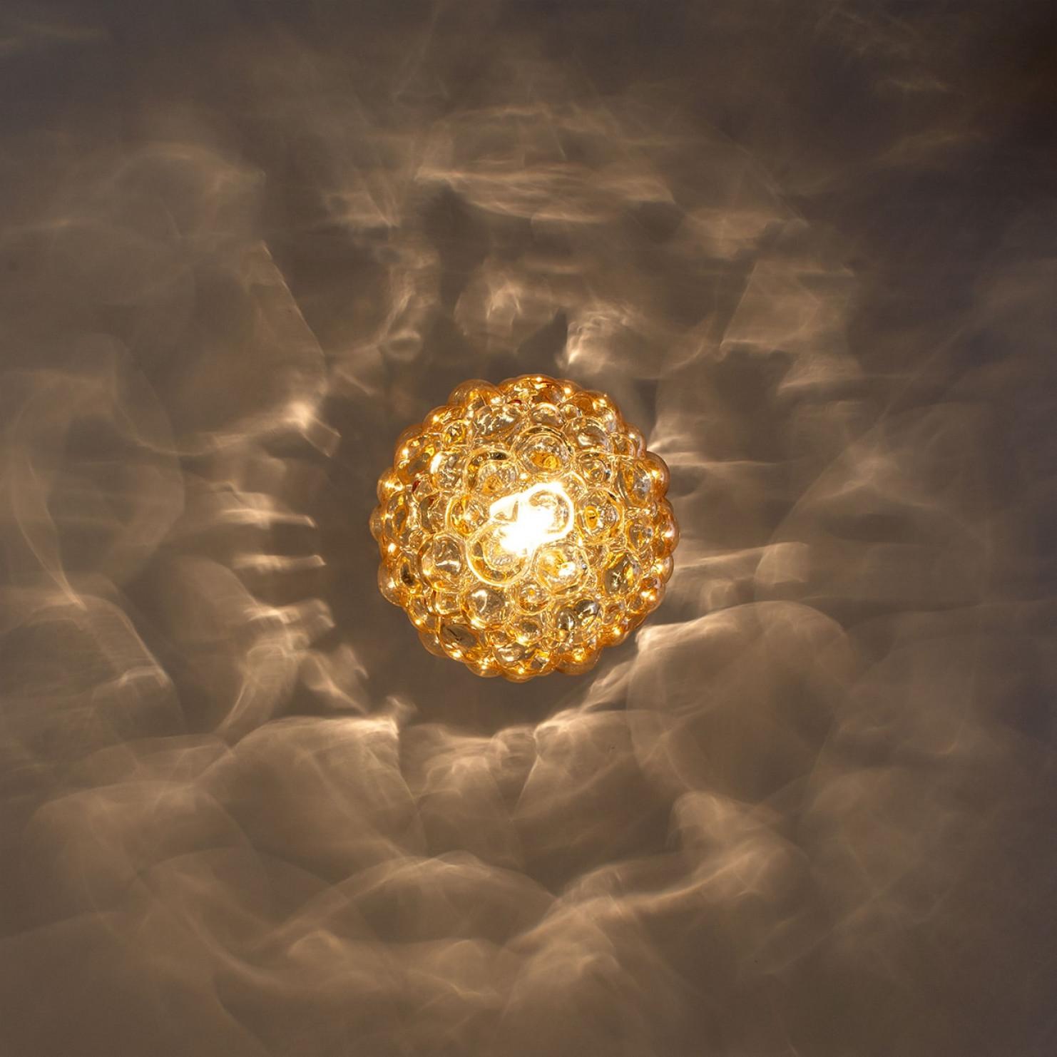 1 dei 3 ciondoli in vetro e ottone di Helena Tynell, Germania 1970 in vendita 5