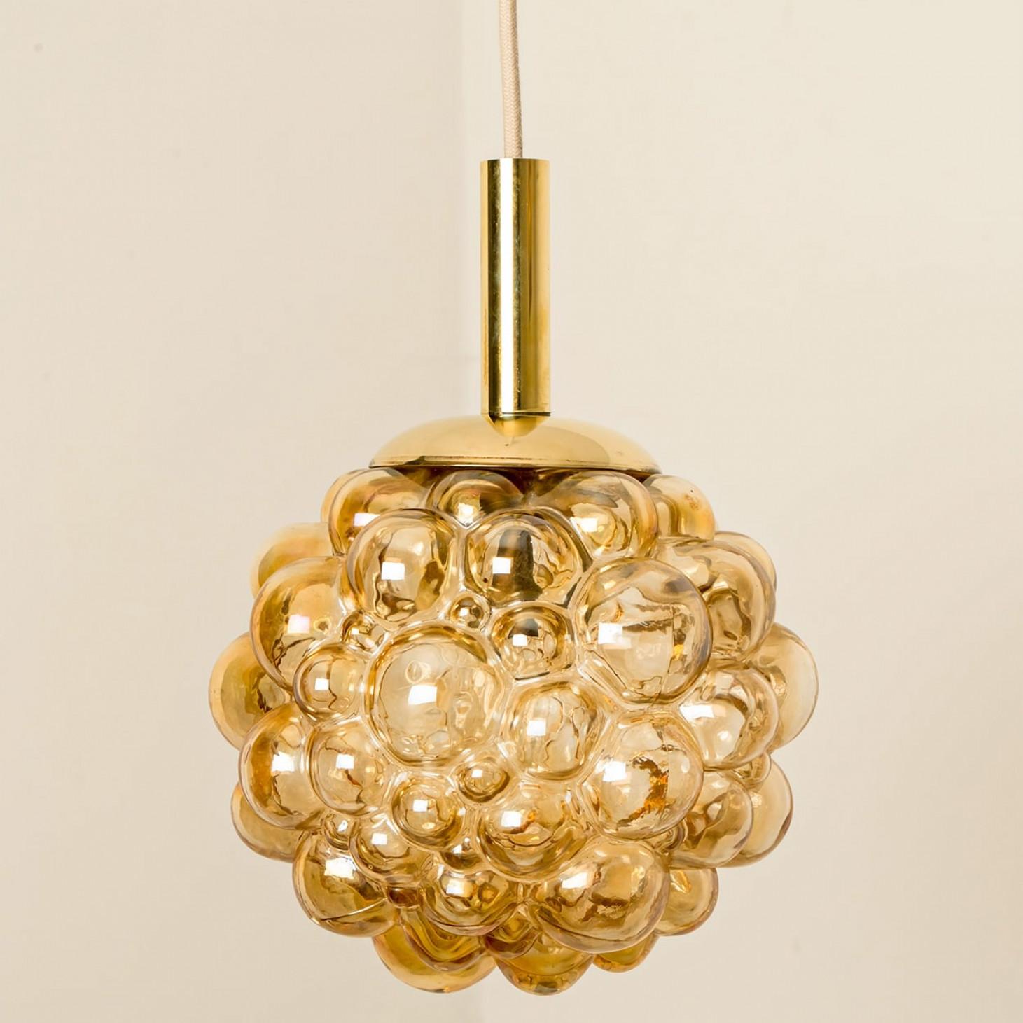 1 of the 3 Bubbled Glass Pendants by Helena Tynell, Germany 1970 For Sale 5