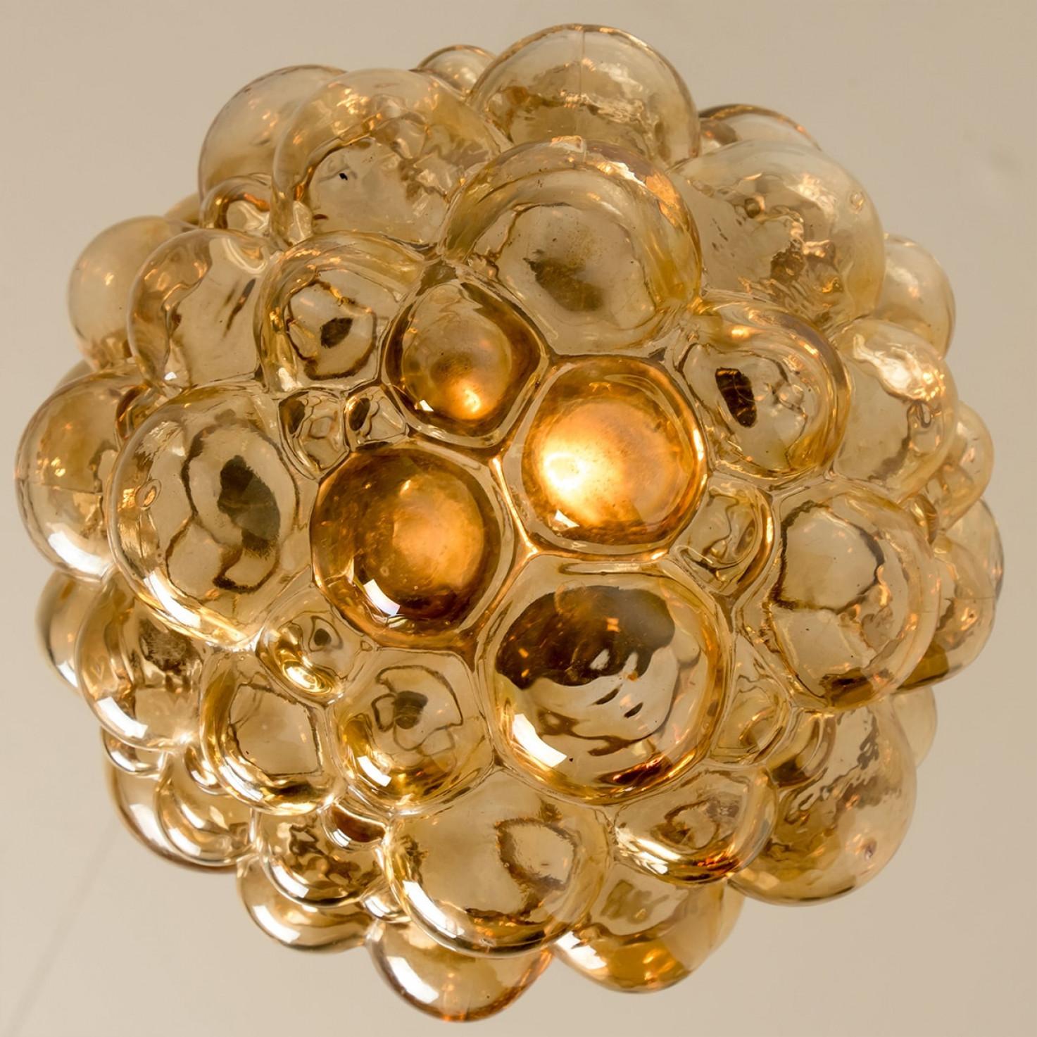 1 of the 3 Bubbled Glass Pendants by Helena Tynell, Germany 1970 For Sale 7