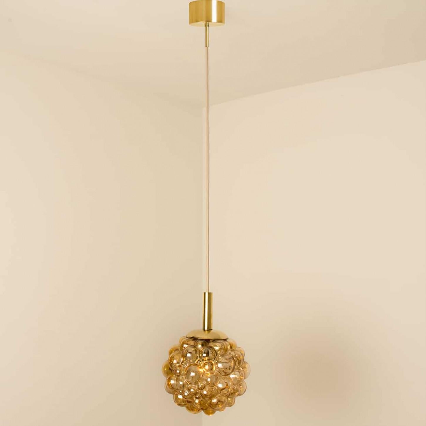 1 of the 3 Bubbled Glass Pendants by Helena Tynell, Germany 1970 For Sale 8