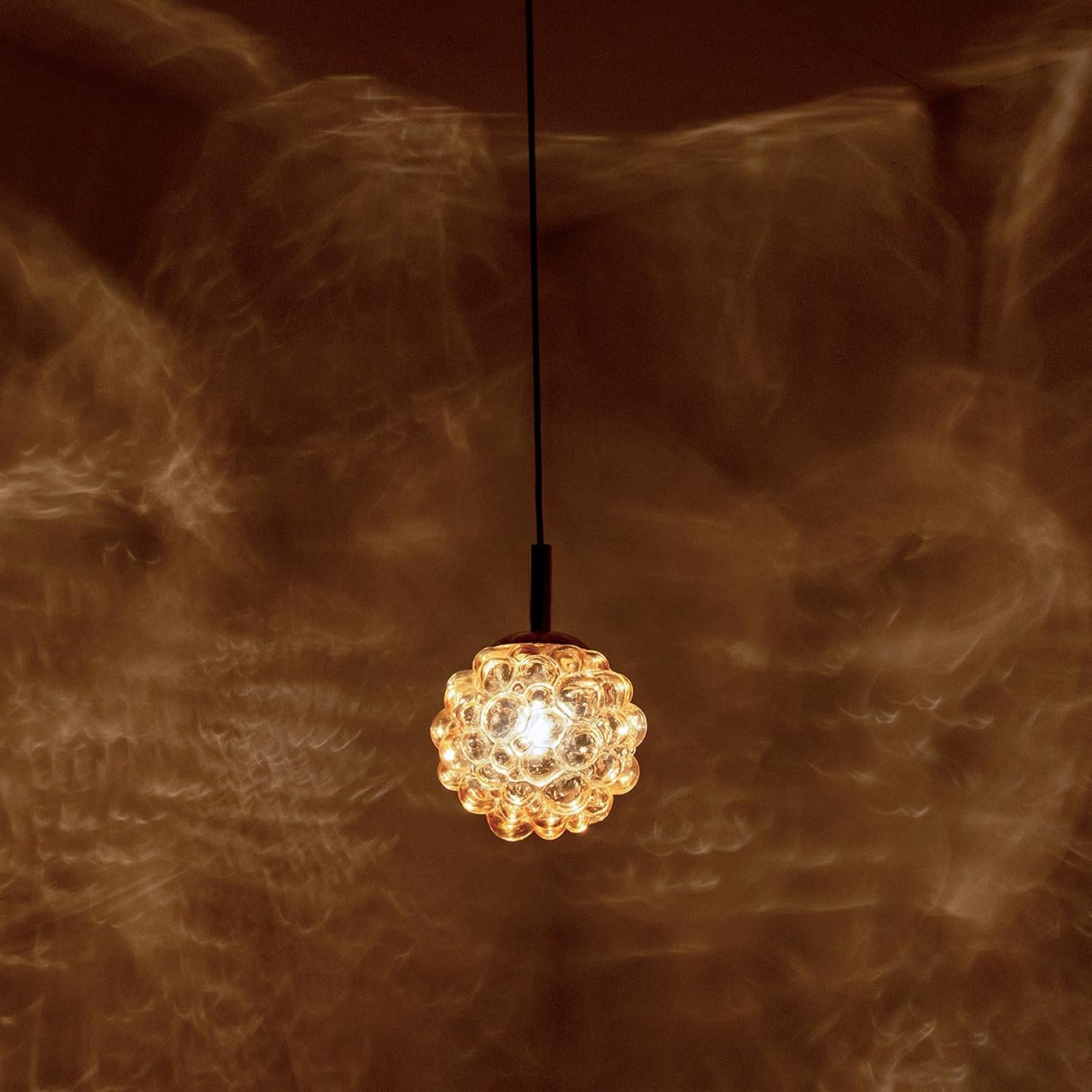 1 of the 3 Bubbled Glass Pendants by Helena Tynell, Germany 1970 In Good Condition For Sale In Rijssen, NL