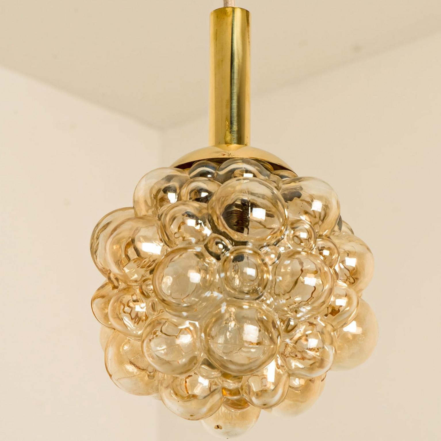 Vetro soffiato 1 of the 3 Bubbled Glass Pendants by Helena Tynell, Germany 1970 in vendita