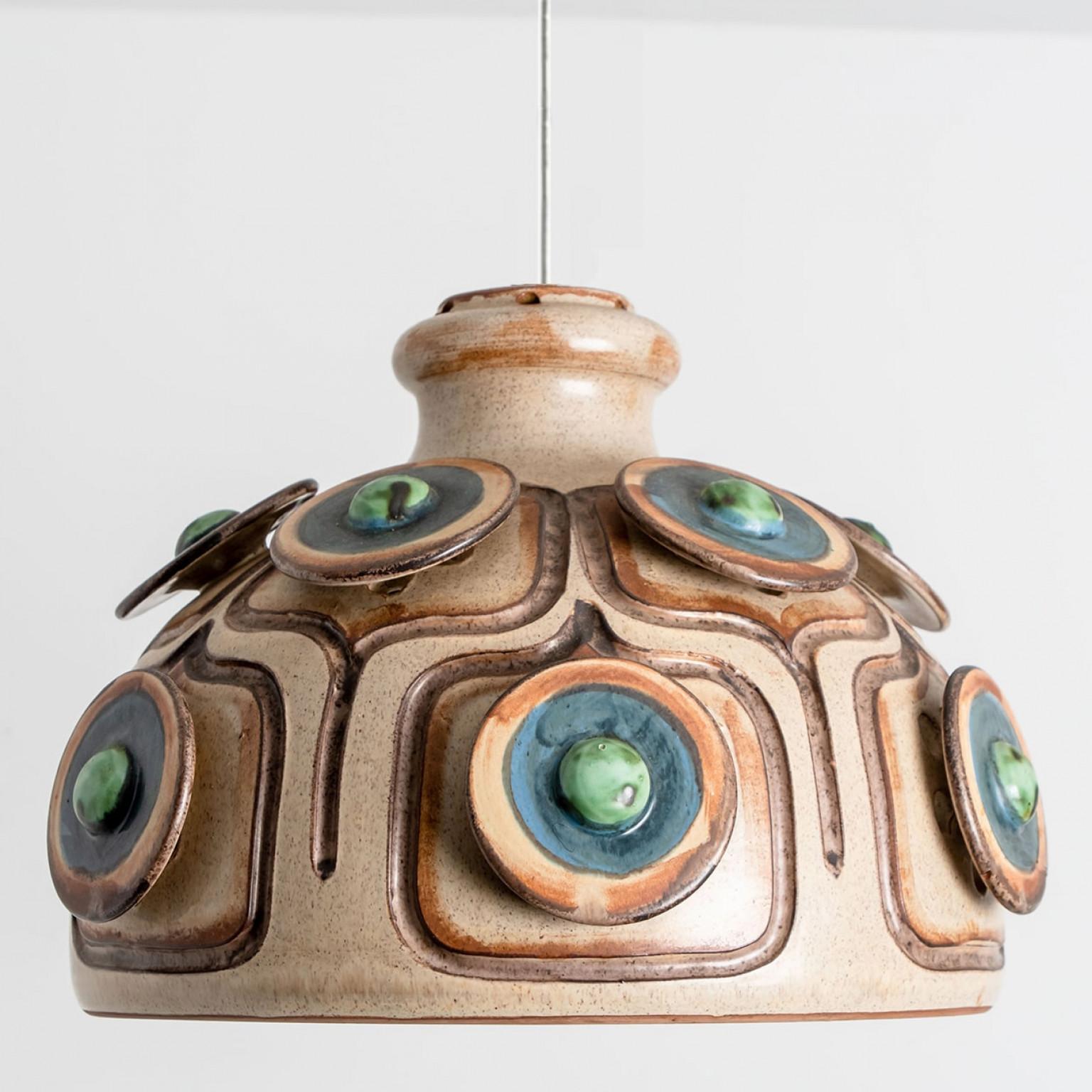 Danese 1 dei 3 ciondoli in ceramica marrone blu, Danimarca anni '60 in vendita