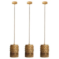 1 dei 3 pendenti in ceramica marrone, Danimarca 1960