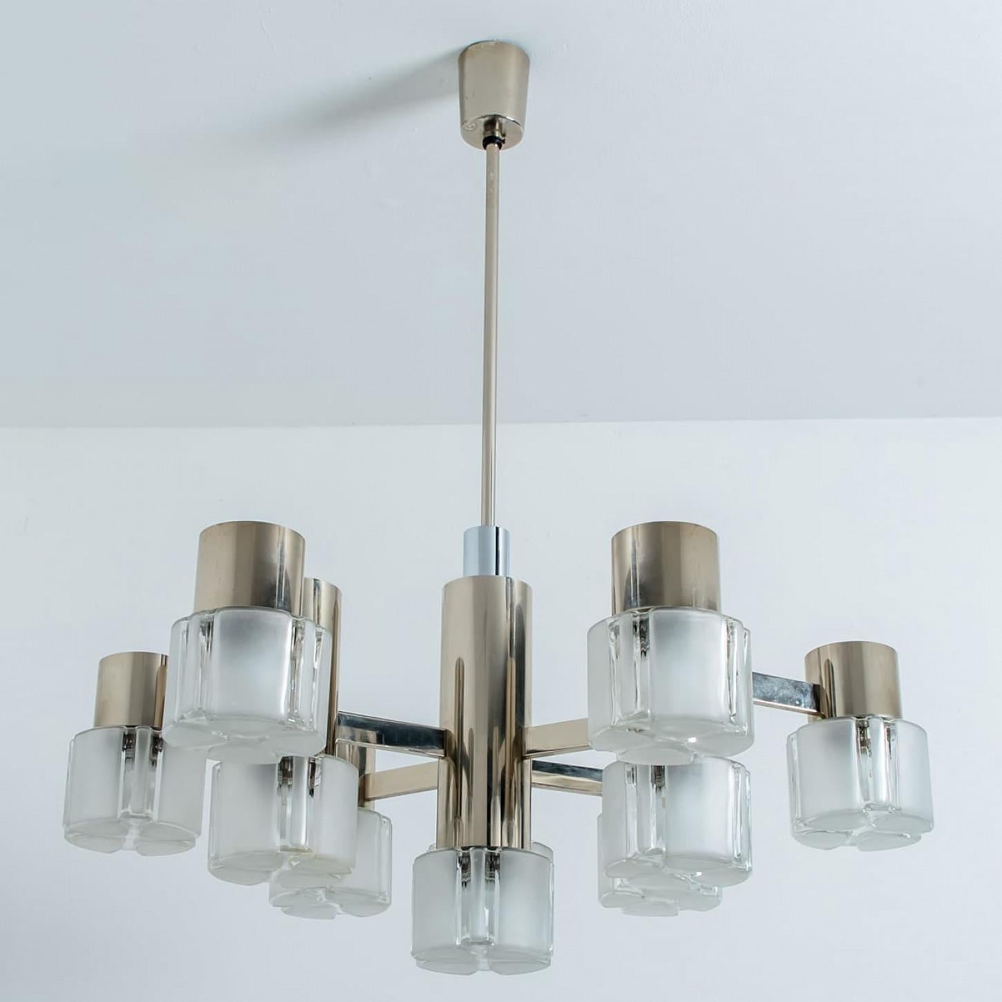 1 dei 3 lampadari in cromo e vetro di Murano di Sciolari, 1970 in vendita 4
