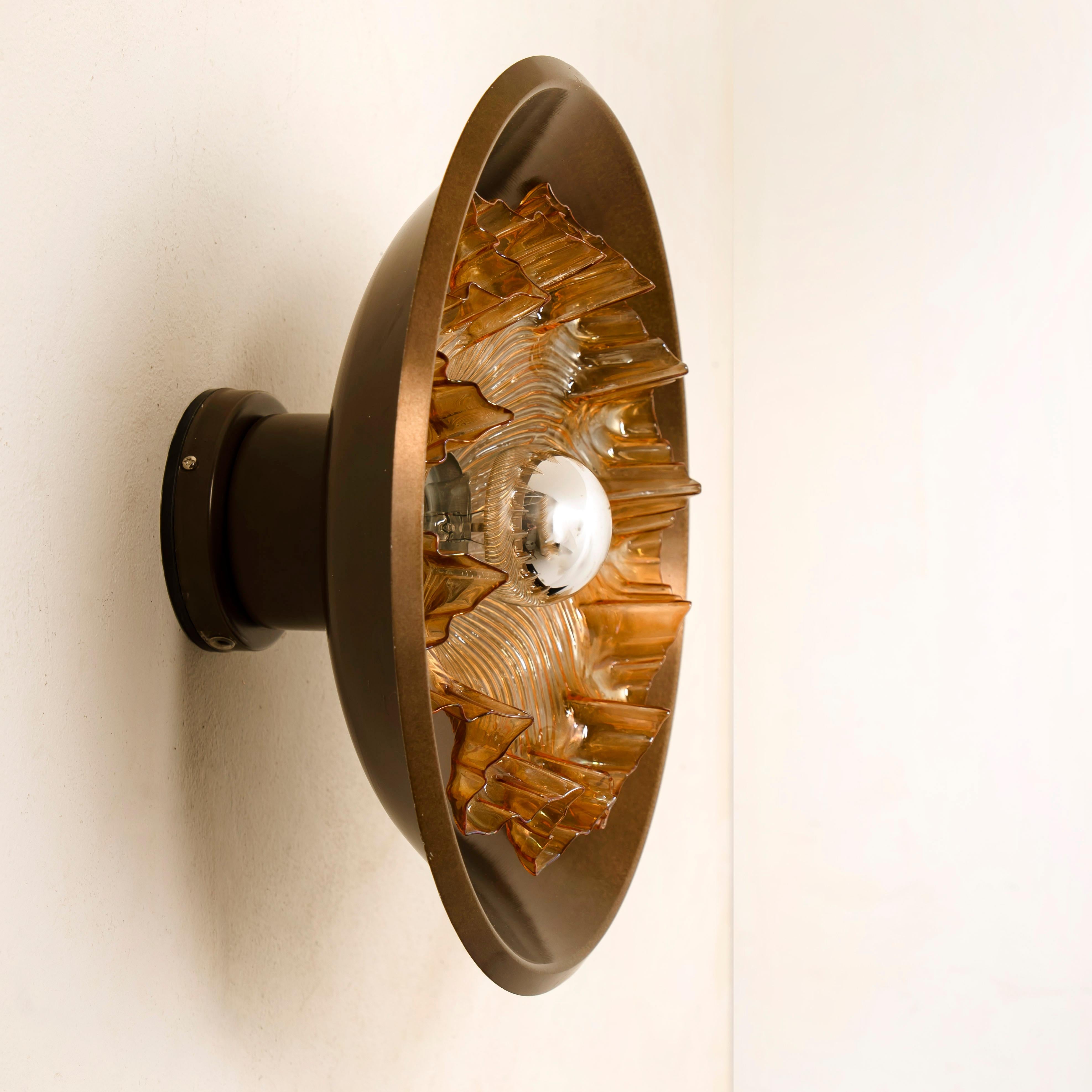 1 of the 3 Dark Brass and Glass Wall Sconces RAAK, the Netherlands, 1970 For Sale 4
