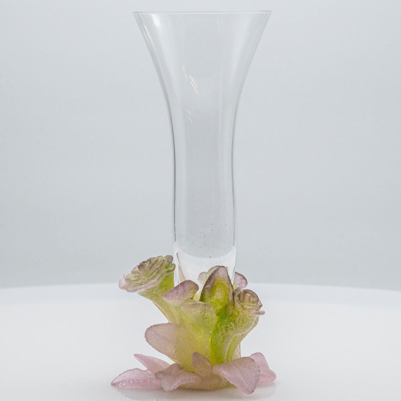 1 de los 3 Jarrones Daum Art Glass Soliflore, Rosas Rosa Verde, Francia Vidrio artístico en venta