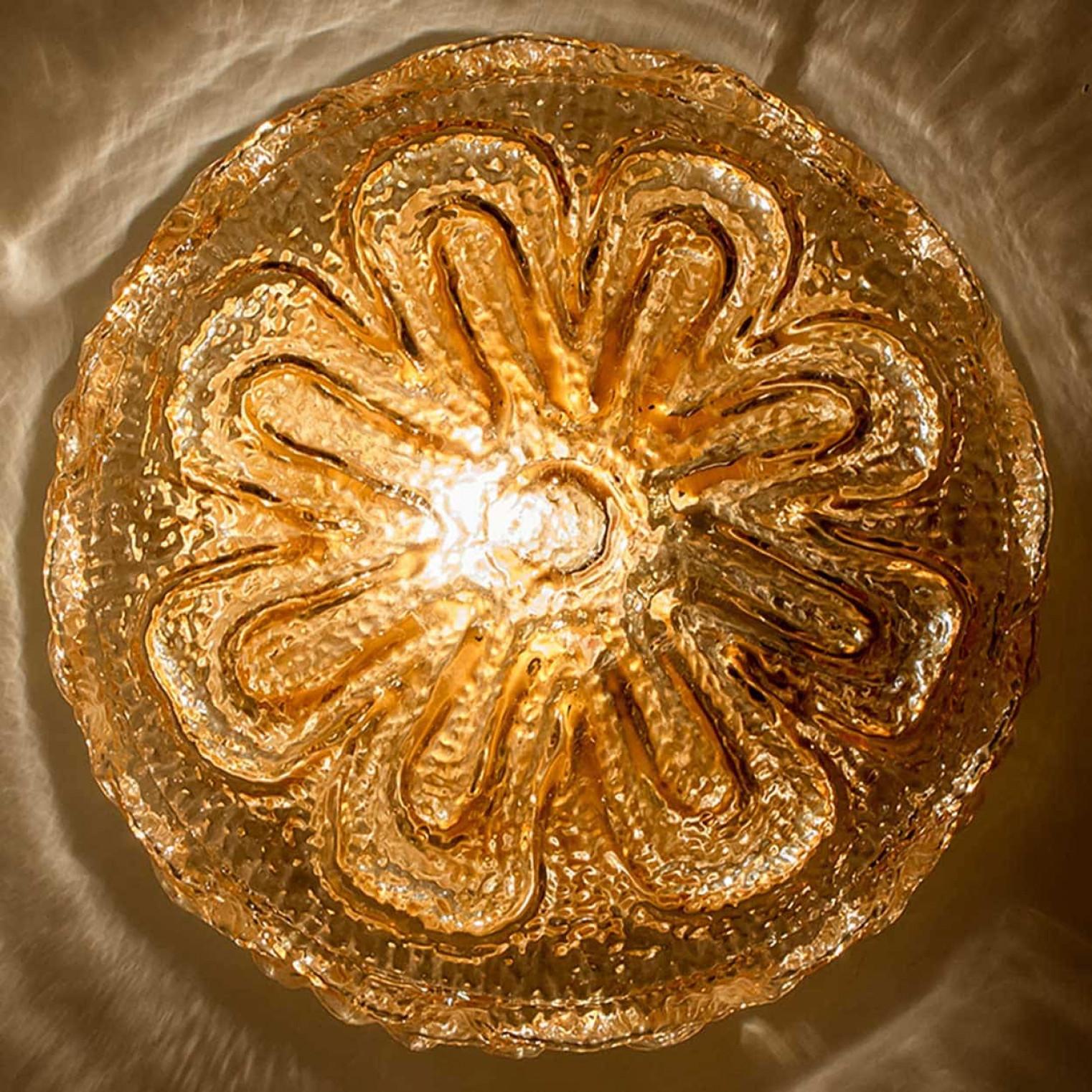 1 of the 3 Flower Amber Glass Wall Lights/Flush mounts in the Style of Tynell In Good Condition For Sale In Rijssen, NL