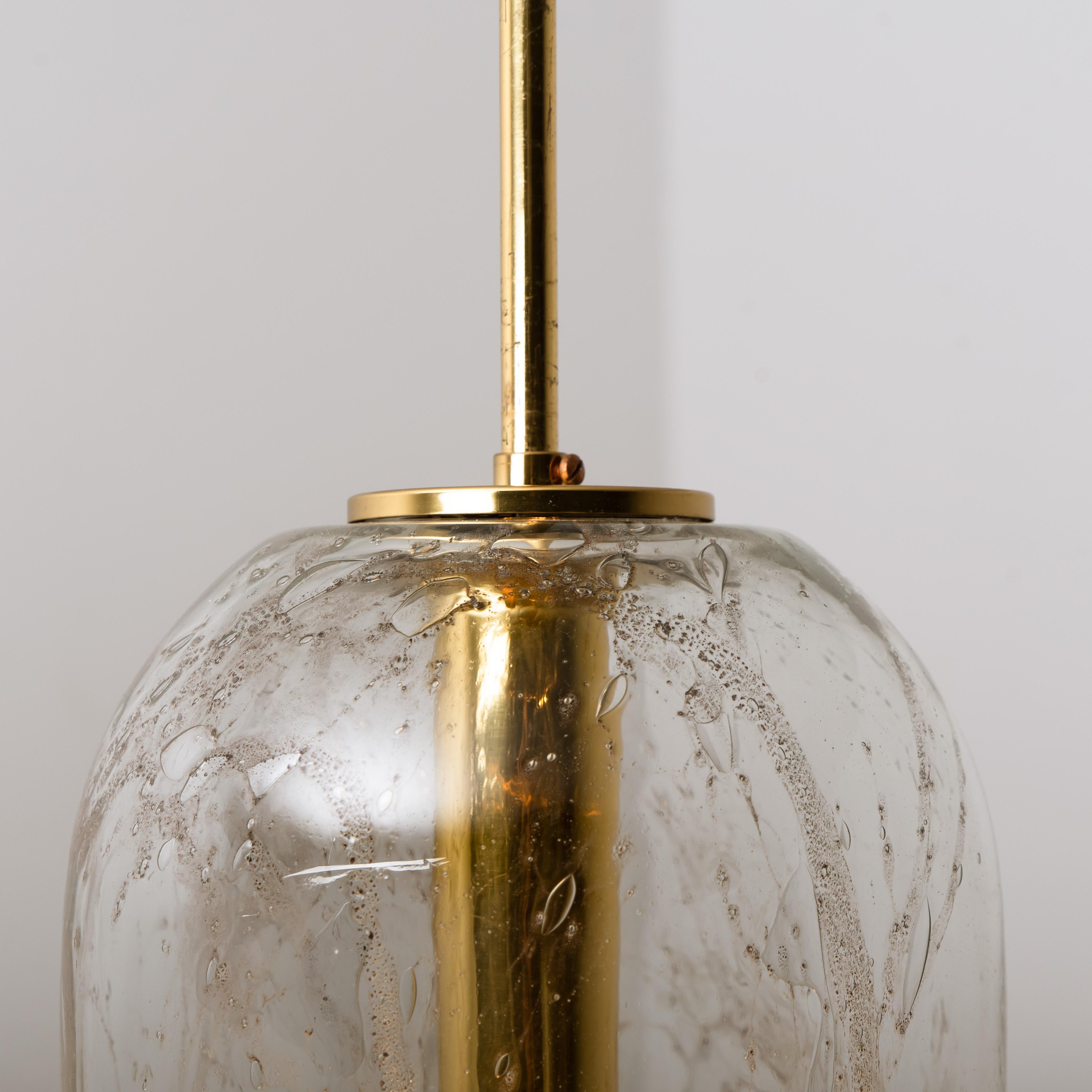 Mid-Century Modern 1 des 3 lampes à suspension en verre de Doria, 1960 en vente