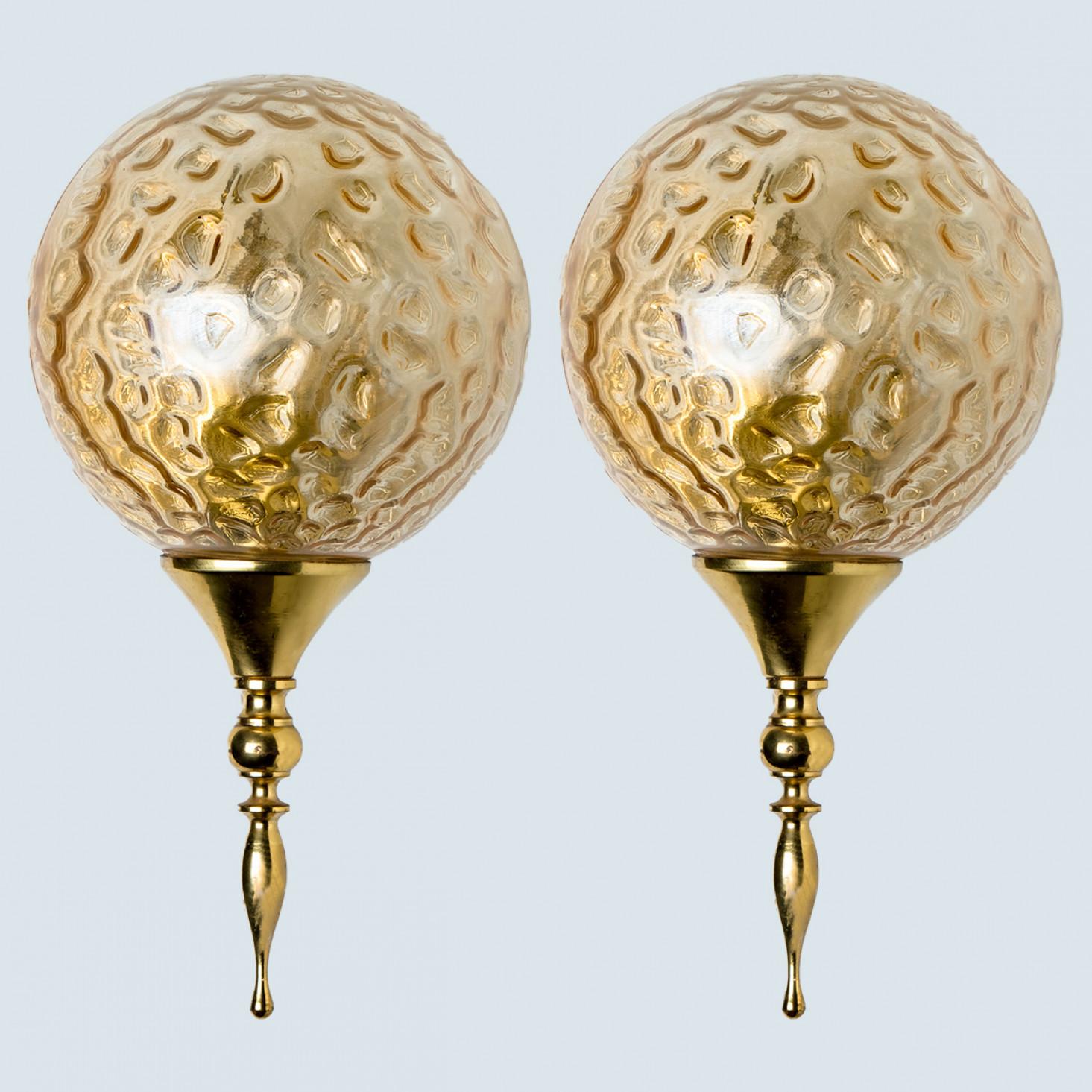 1 of the 3 Gold Brass Sphere Blown Glass Wall Lights, In Style of Brotto, Italy For Sale 5