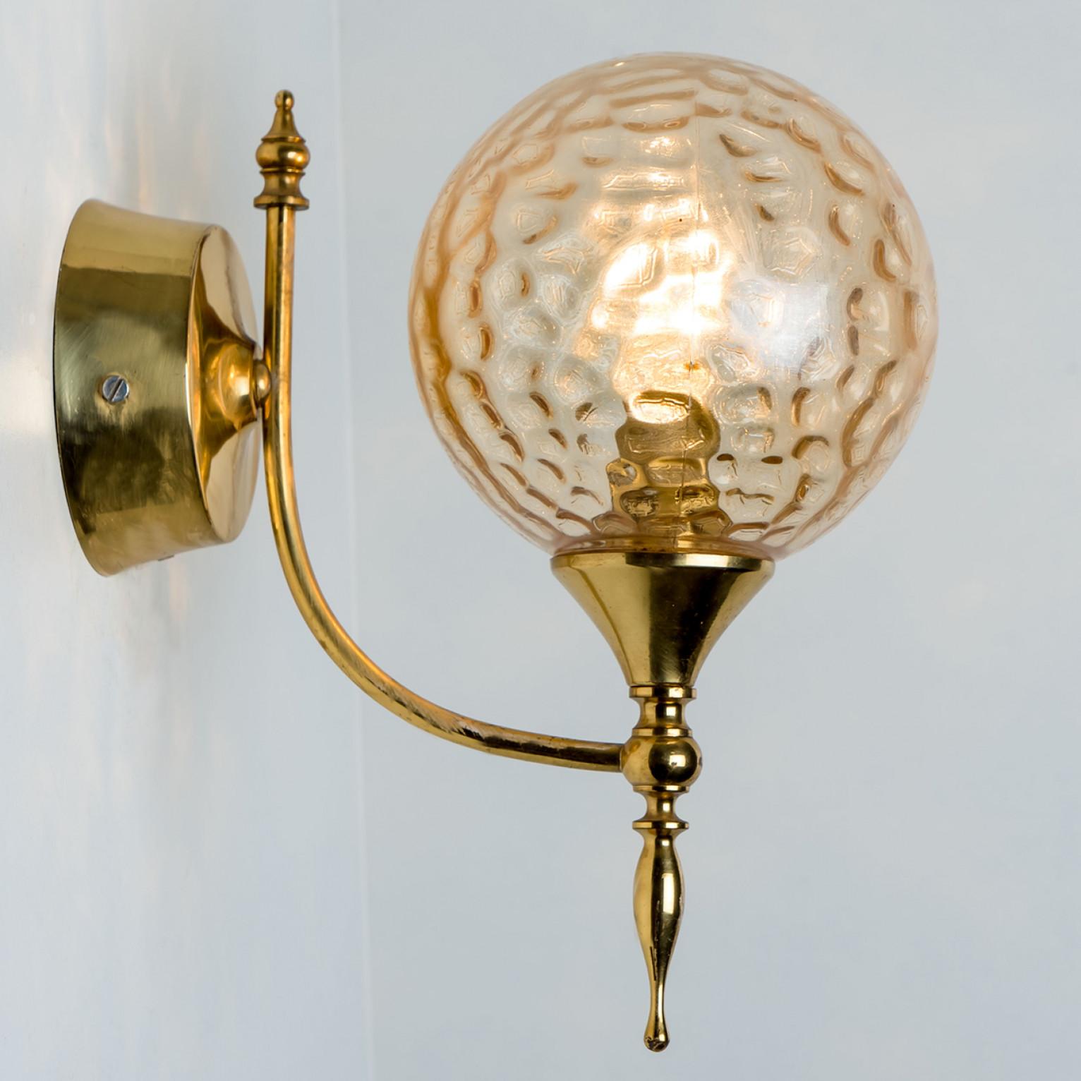 1 of the 3 Gold Brass Sphere Blown Glass Wall Lights, In Style of Brotto, Italy In Good Condition For Sale In Rijssen, NL