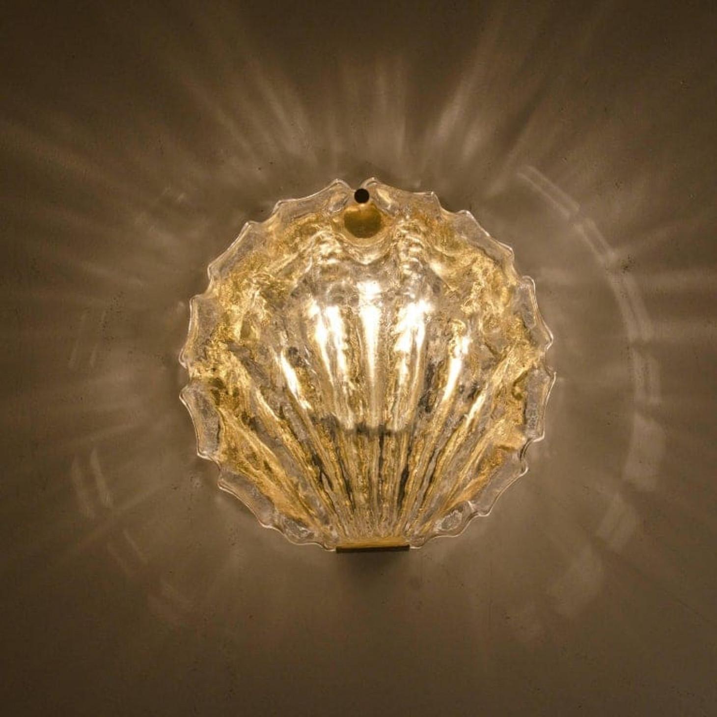 Mid-Century Modern 1 of the 3 Golden Ice Glass Shell Wall Sconces, 1960s For Sale