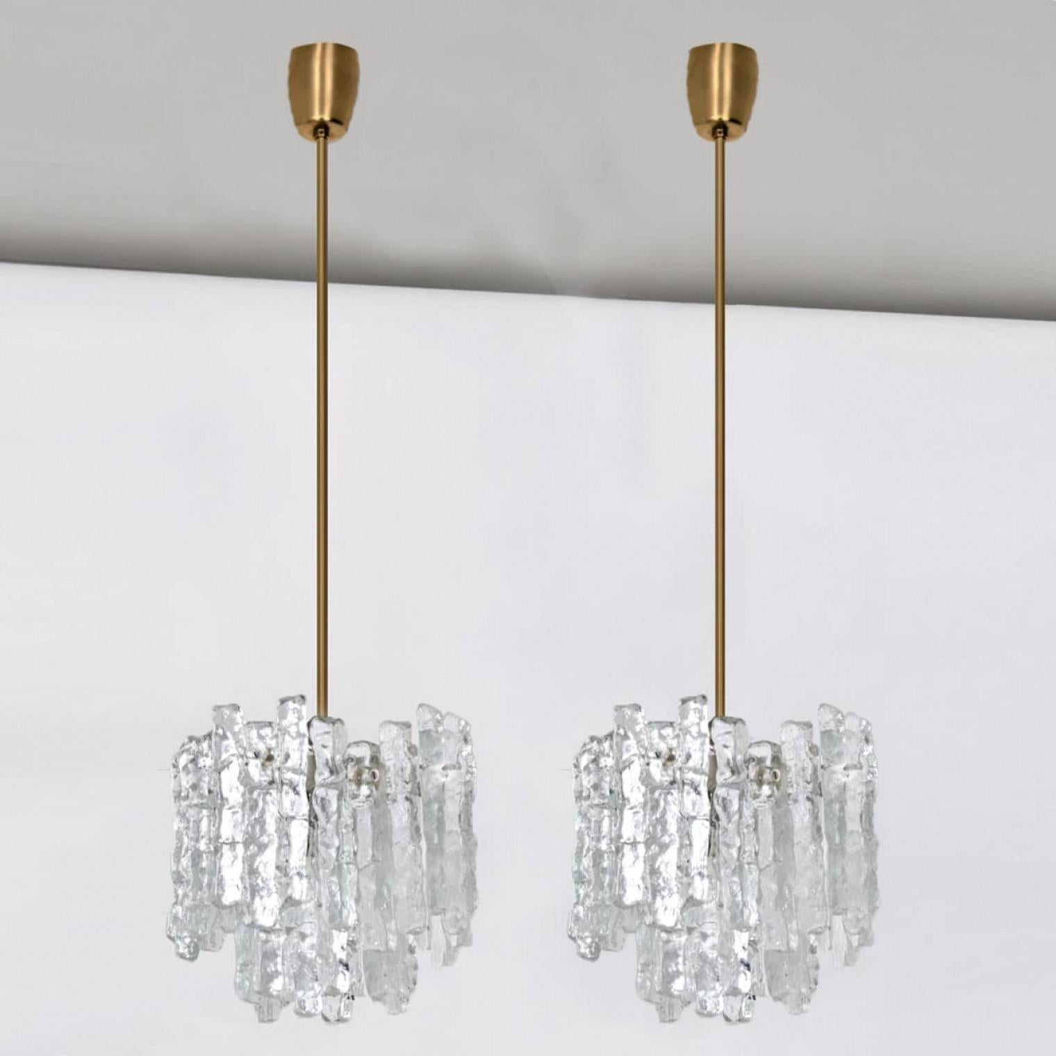 1 de los 3 colgantes modernos de cristal helado Kalmar, 1970 en venta 5