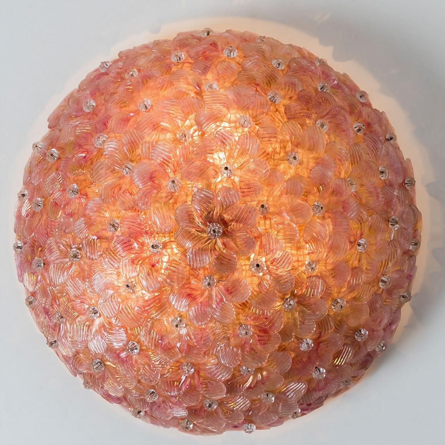 italien 1 of the 3 Large Flower Flush Mount in the style of Barovier & Toso, Murano en vente