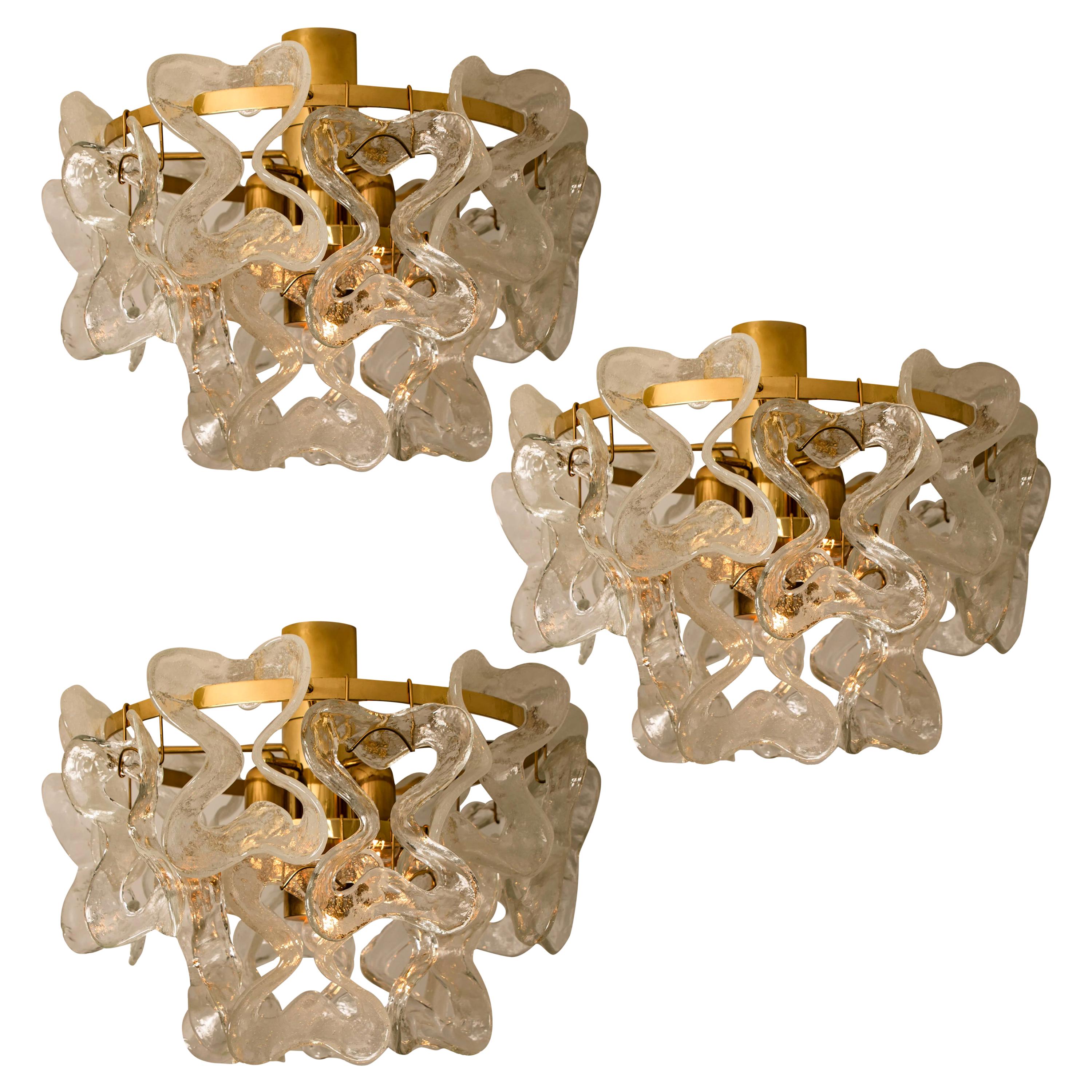 Glamorous brass and Murano glass flushmount ‘Catena’ by Kalmar. With 18 large 