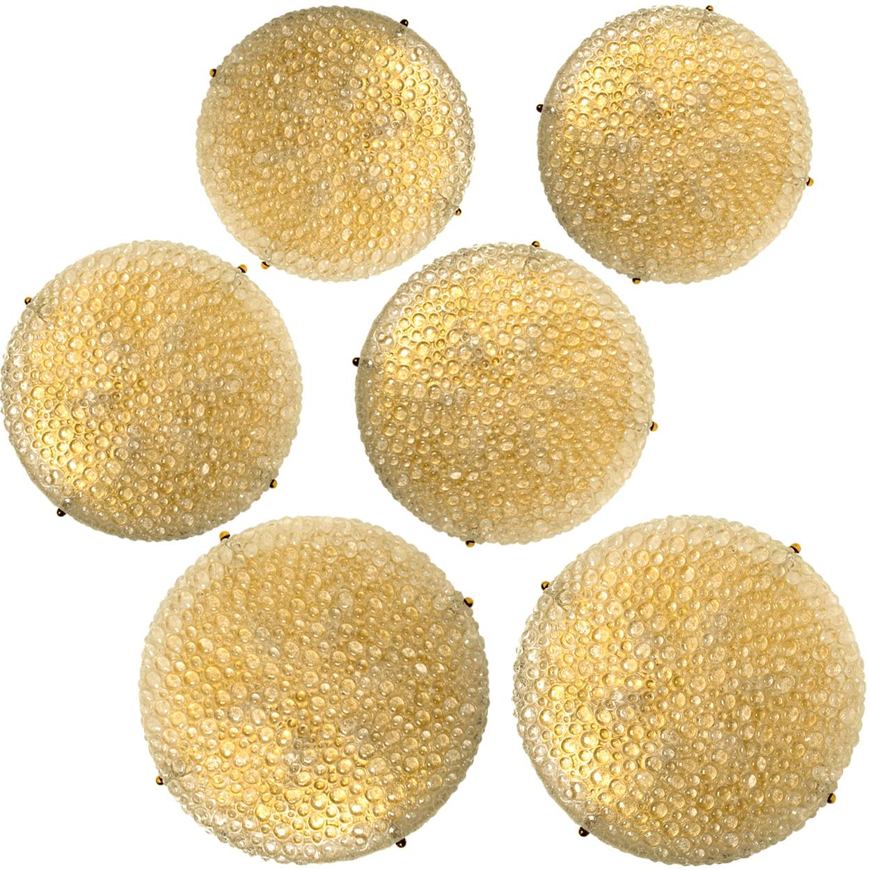 Mid-Century Modern 1 des 3 affleurants ou appliques en verre Murano soufflé à bulles moyennes, Alison