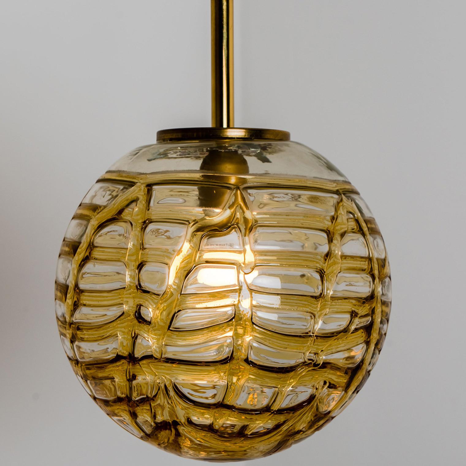 1 of the 3 Murano Taupe Yellow and Orange Glass Pendant Light, 1960s For Sale 7