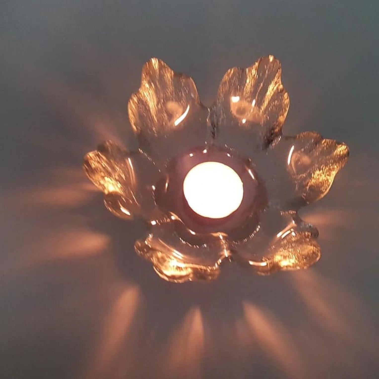 Pressato 1 delle 3 coppie di portacandele votivi in cristallo di Ravenhead, Inghilterra in vendita