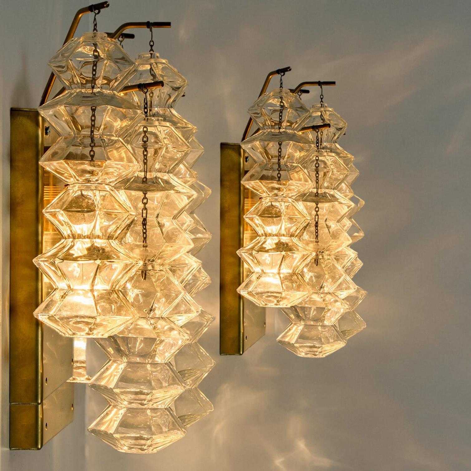 1 of the 3 Pairs of Pagoda Brass and Glass Sconces Wall Lights by Kalmar, Vienna For Sale 4