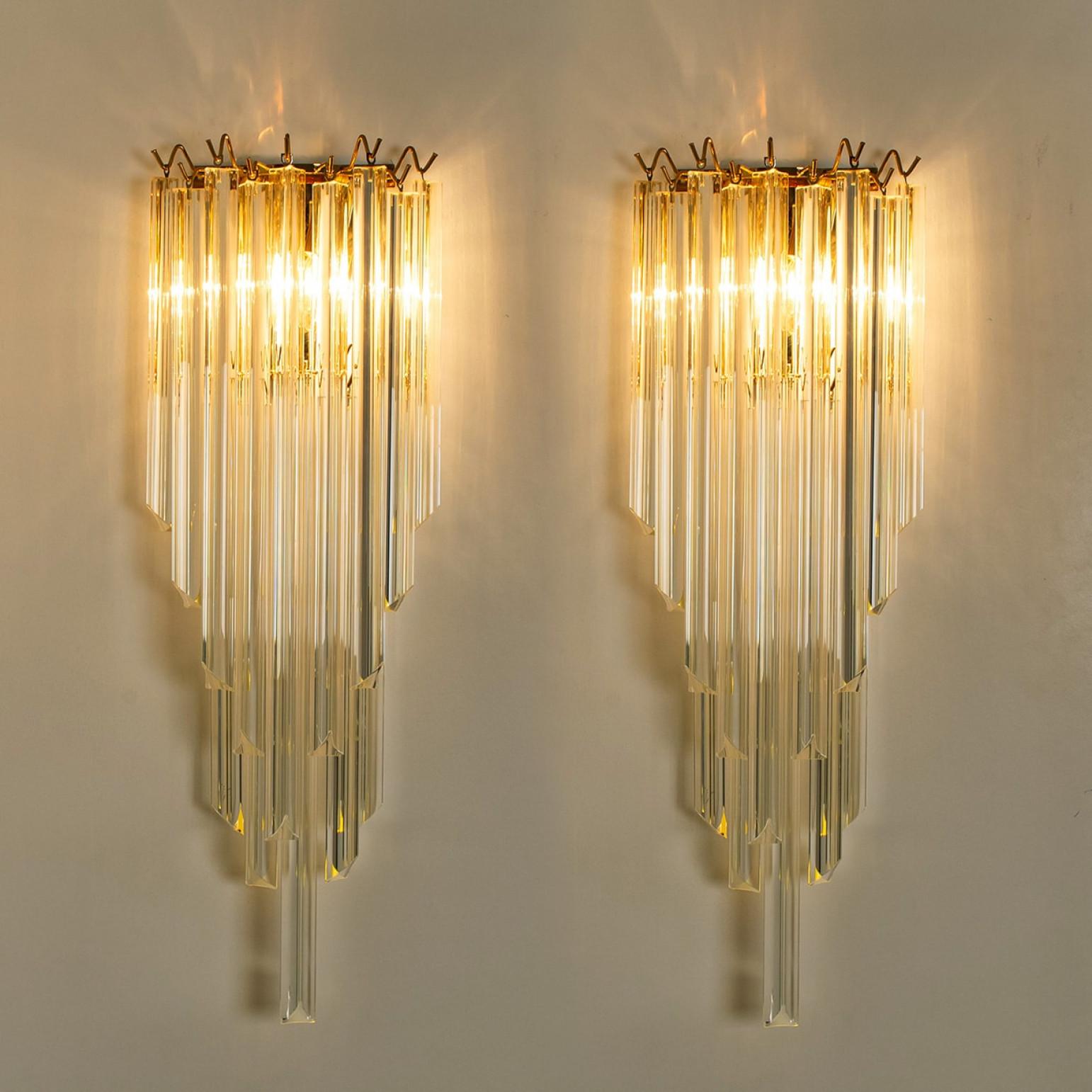 1 der 3 Paare von XXL Monumental Murano Wandleuchter, 2022 (Italienisch) im Angebot