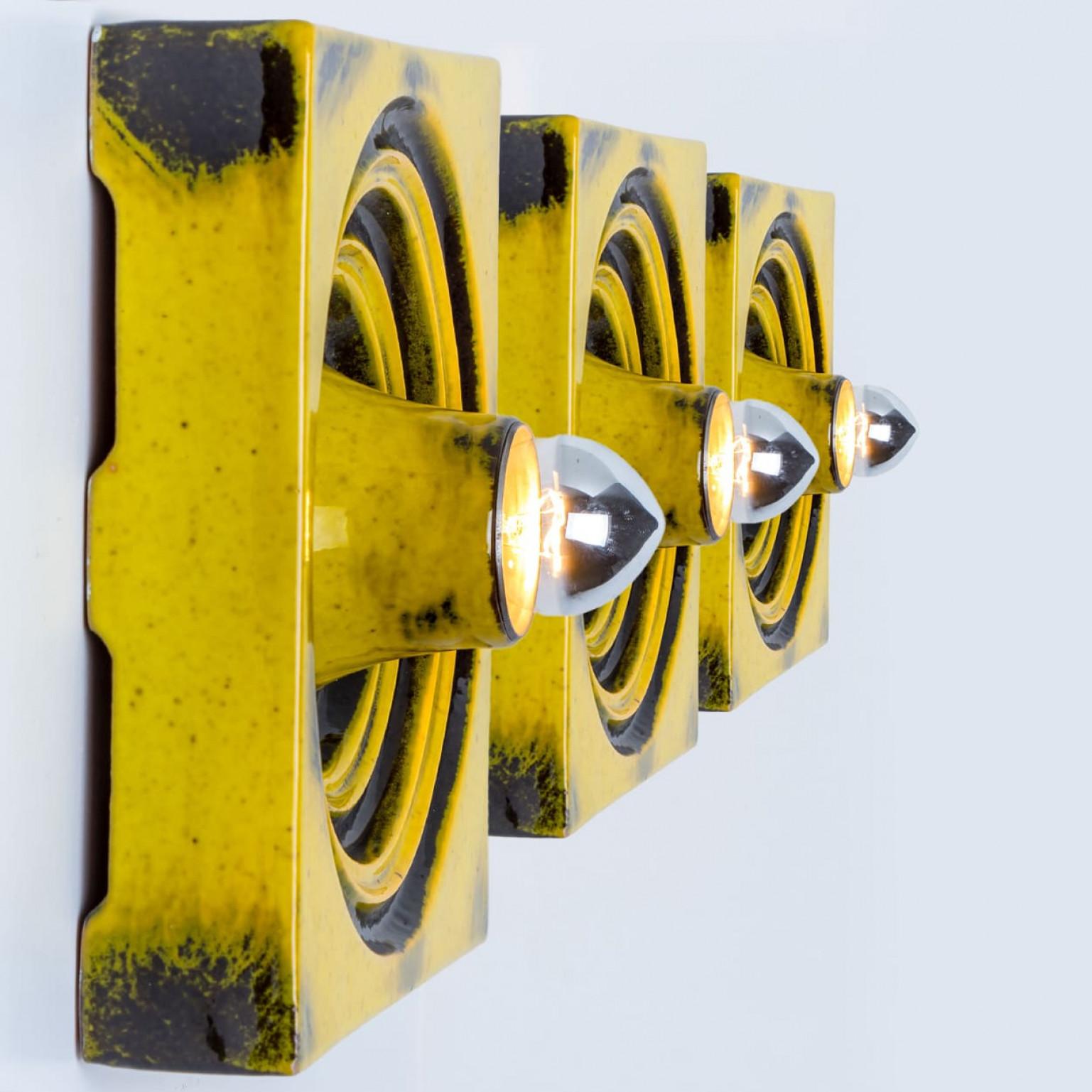 1 of the 3 Square Ceramic Wall Lights Fat Lava Style, 1970 (Glasiert) im Angebot