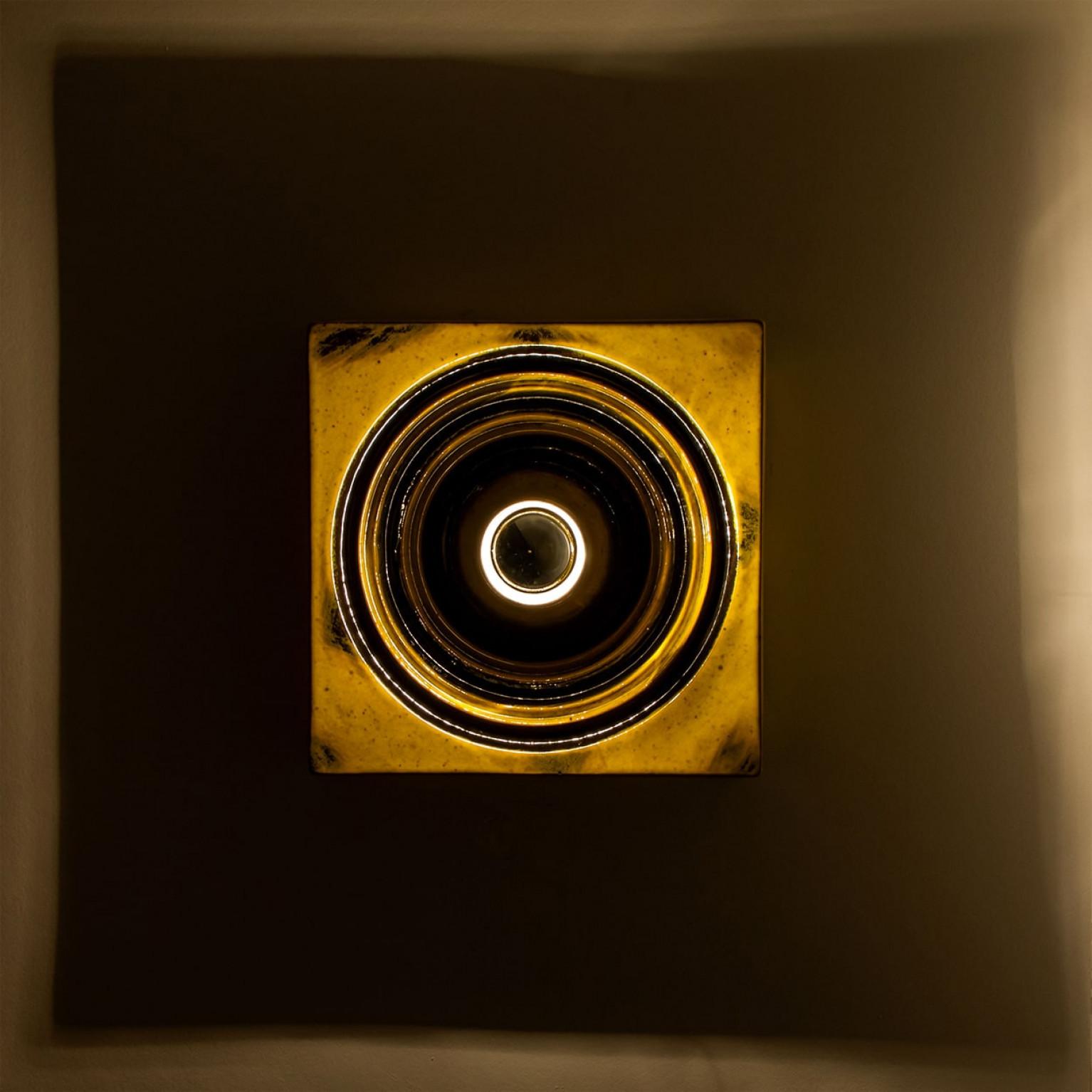 1 of the 3 Square Ceramic Wall Lights Fat Lava Style, 1970 (Ende des 20. Jahrhunderts) im Angebot