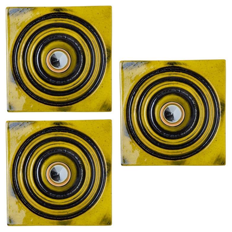 1 de los 3 Apliques Cuadrados de Cerámica Estilo Lava Gorda, 1970 en venta