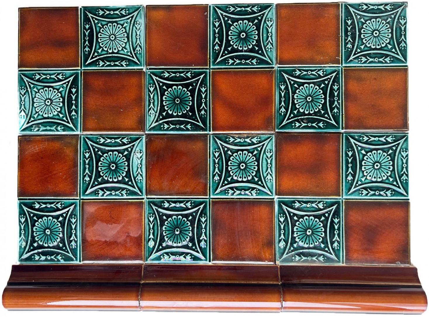 1 des 30 carreaux en relief émaillés Art Déco de Gilliot, Hemiksem, vers 1920 en vente 2